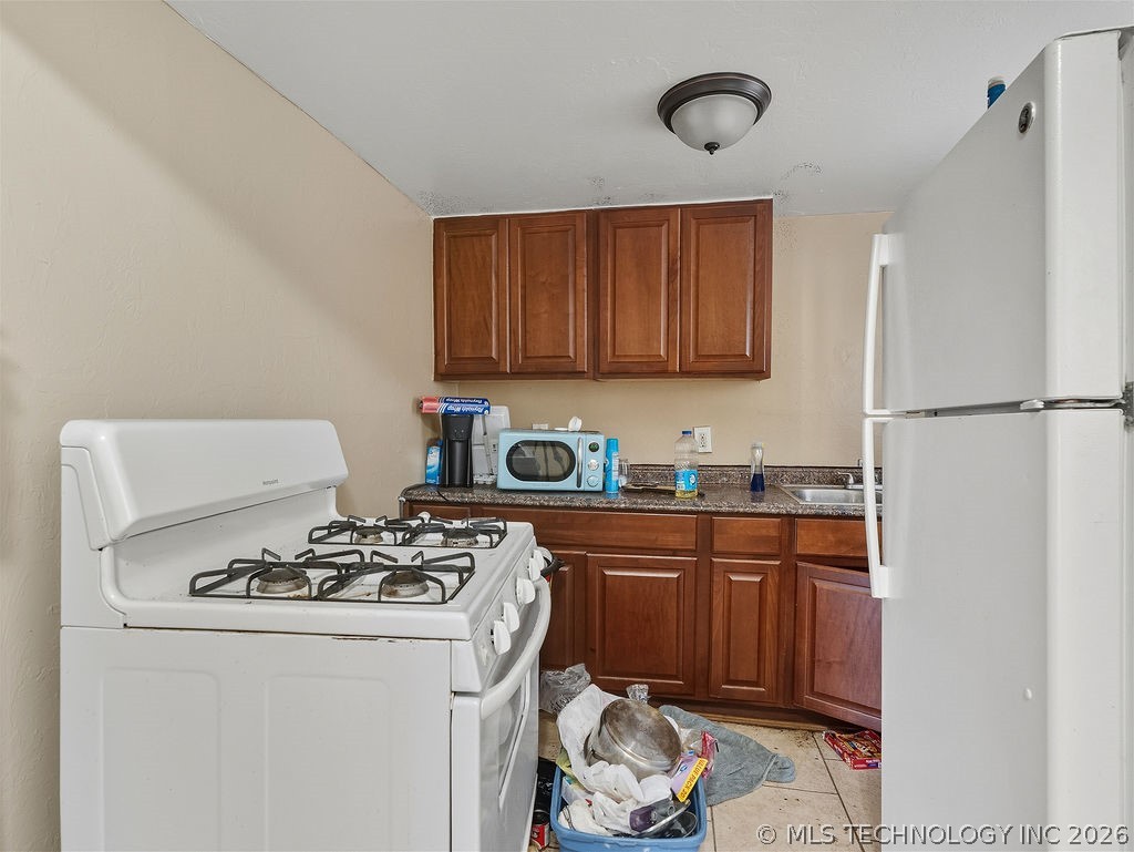 118 W 18th Property Photo 21