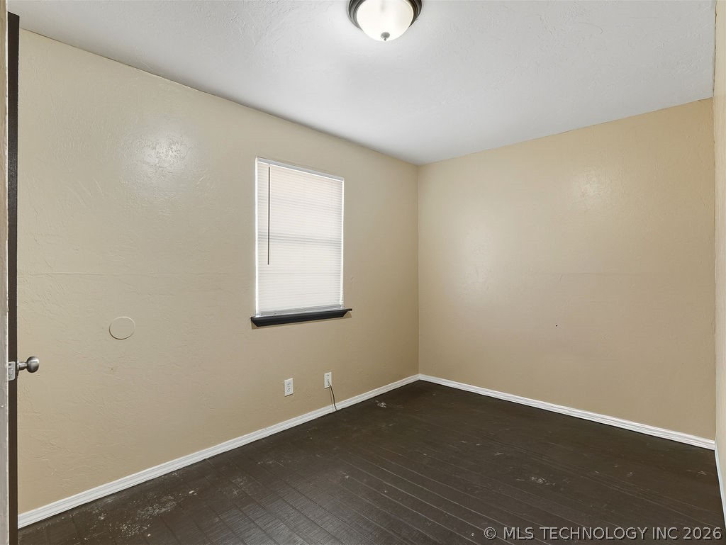 118 W 18th Property Photo 22