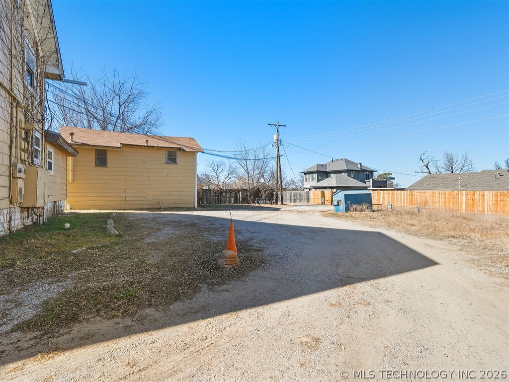 118 W 18th Property Photo 27