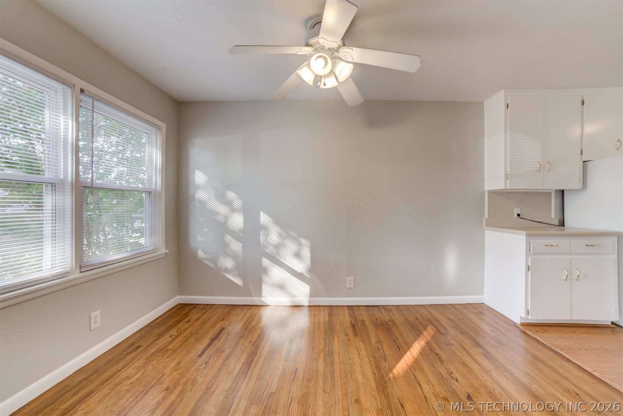 1929 W 49th Street Property Photo 8