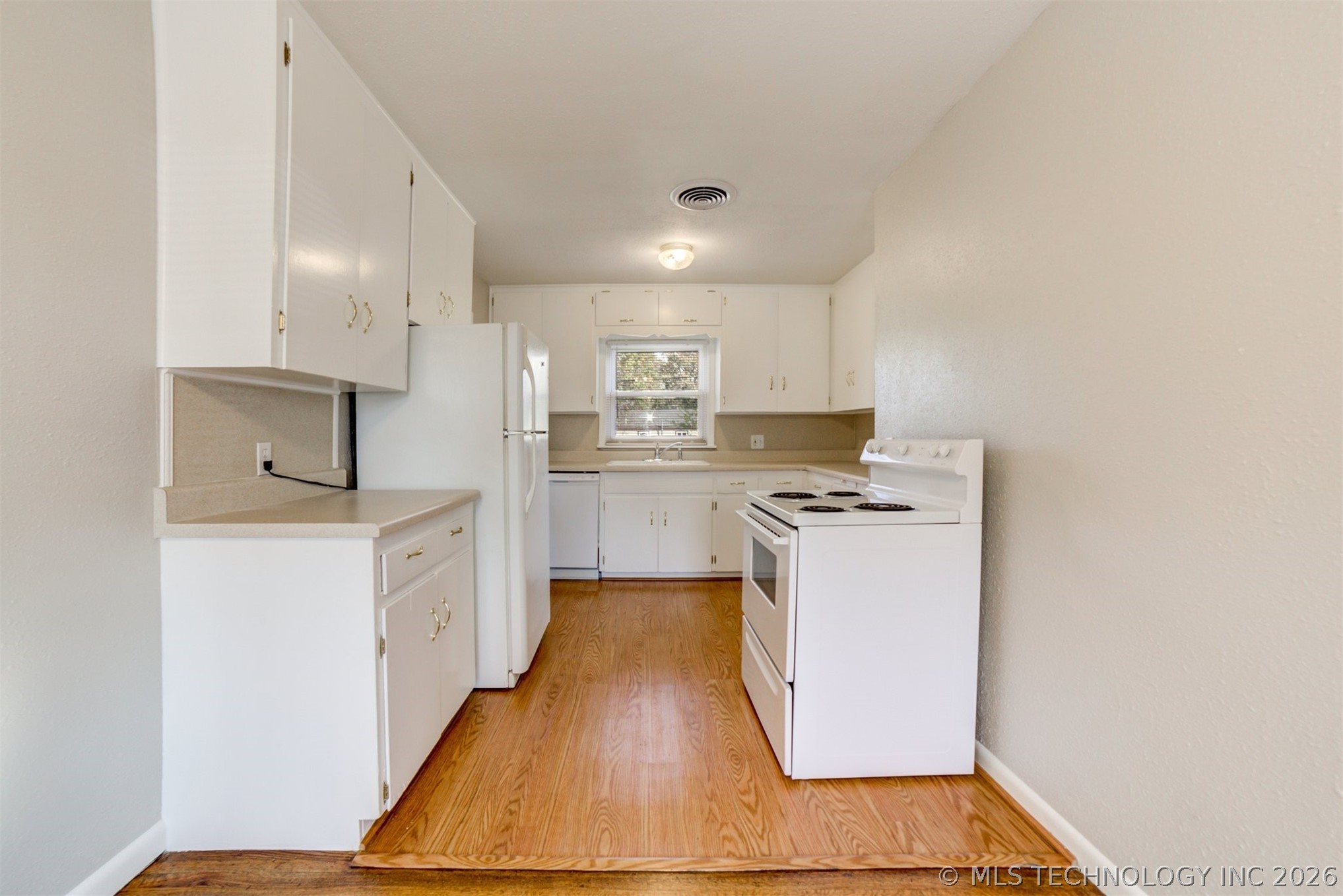 1929 W 49th Street Property Photo 10