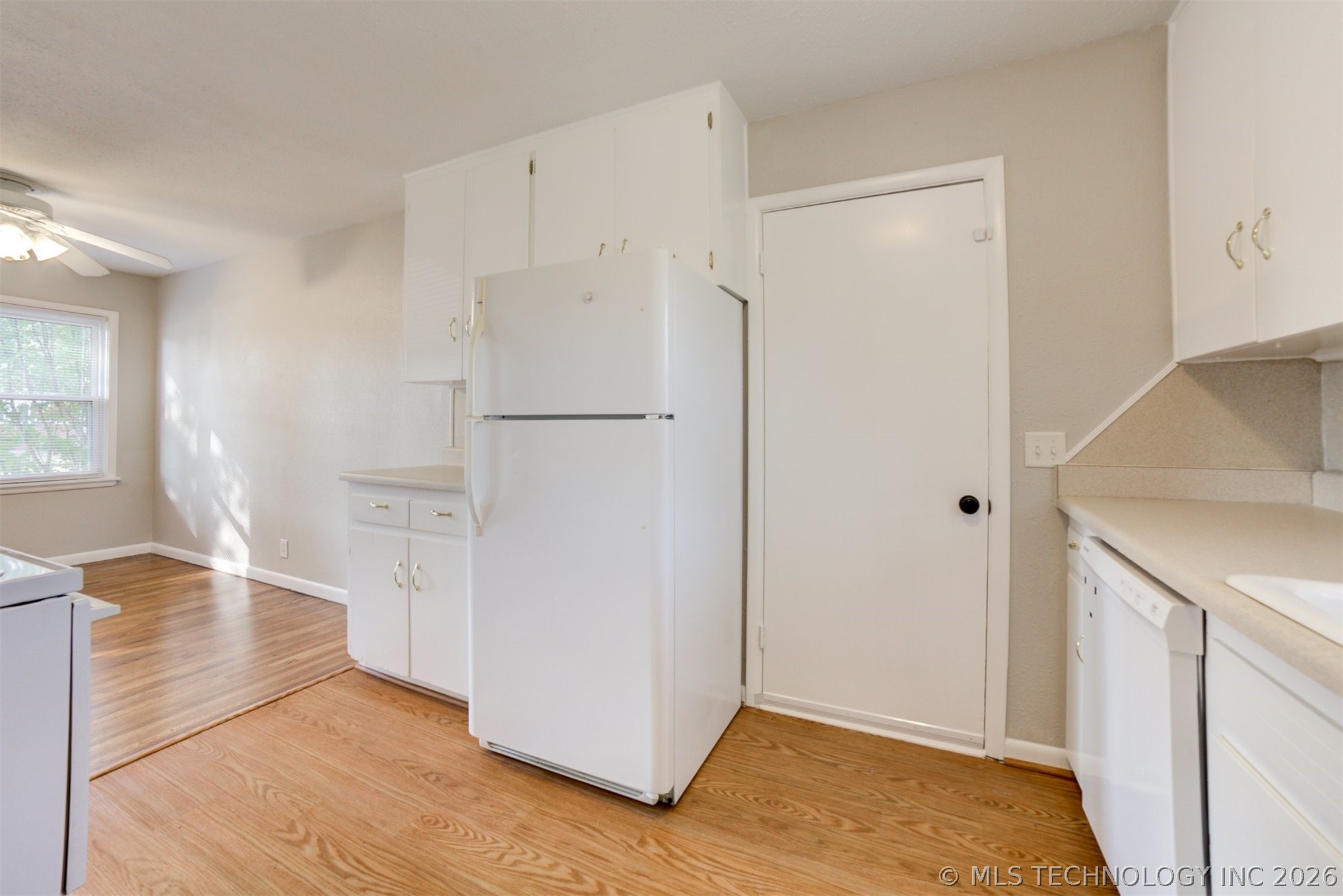 1929 W 49th Street Property Photo 12