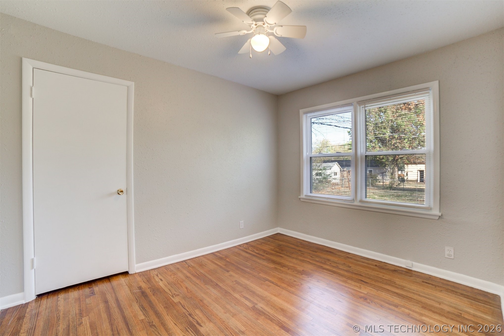 1929 W 49th Street Property Photo 14