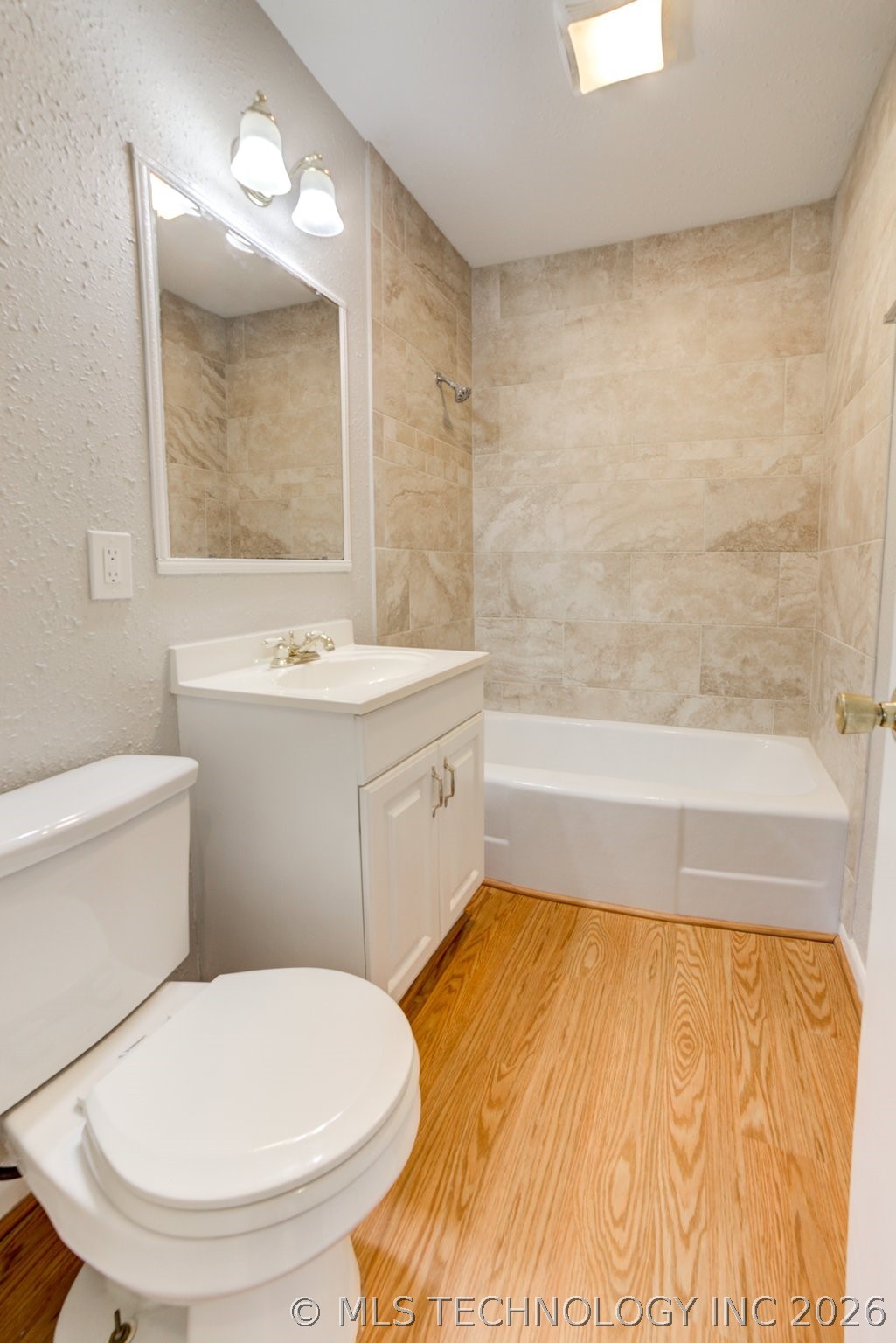 1929 W 49th Street Property Photo 16