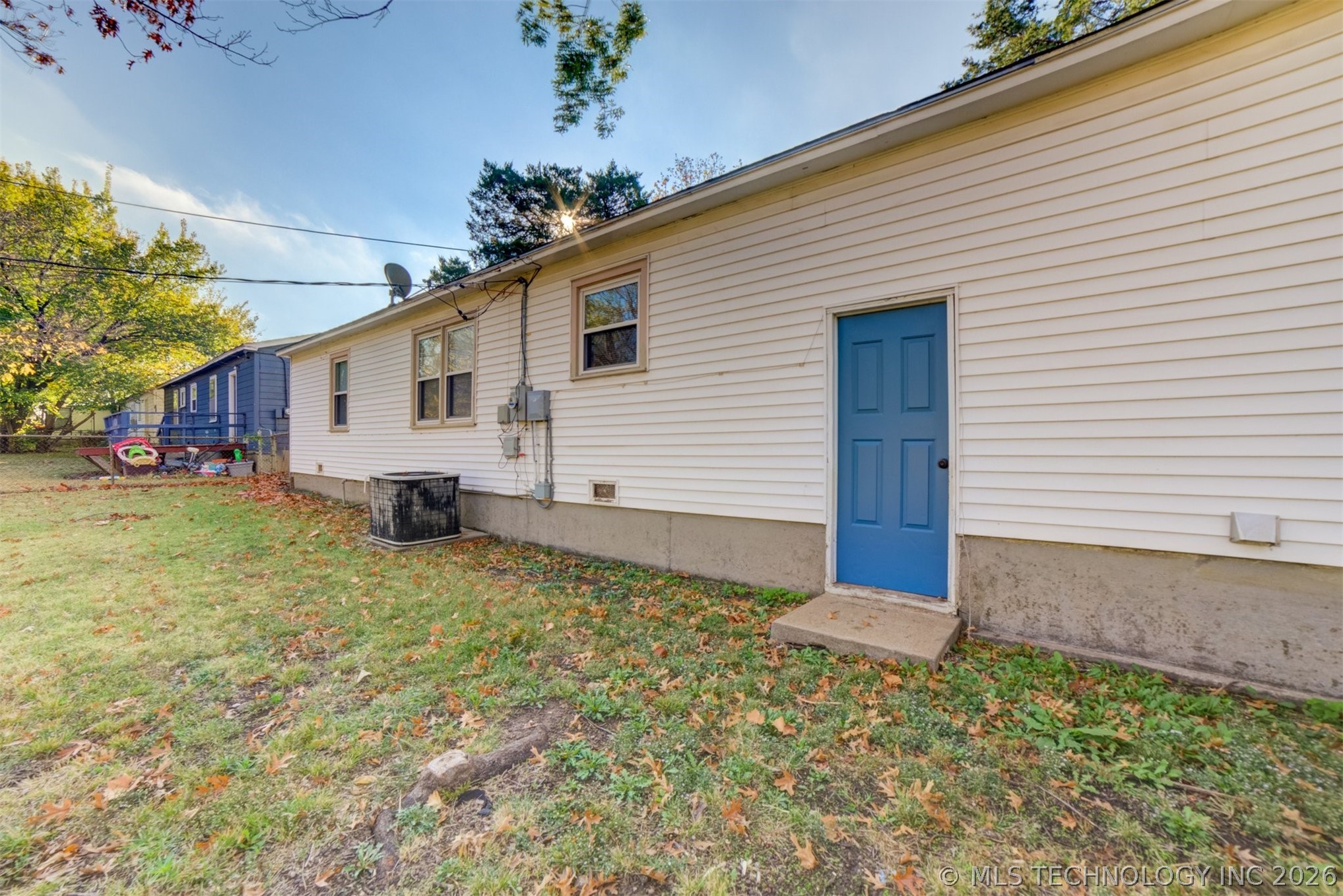 1929 W 49th Street Property Photo 26