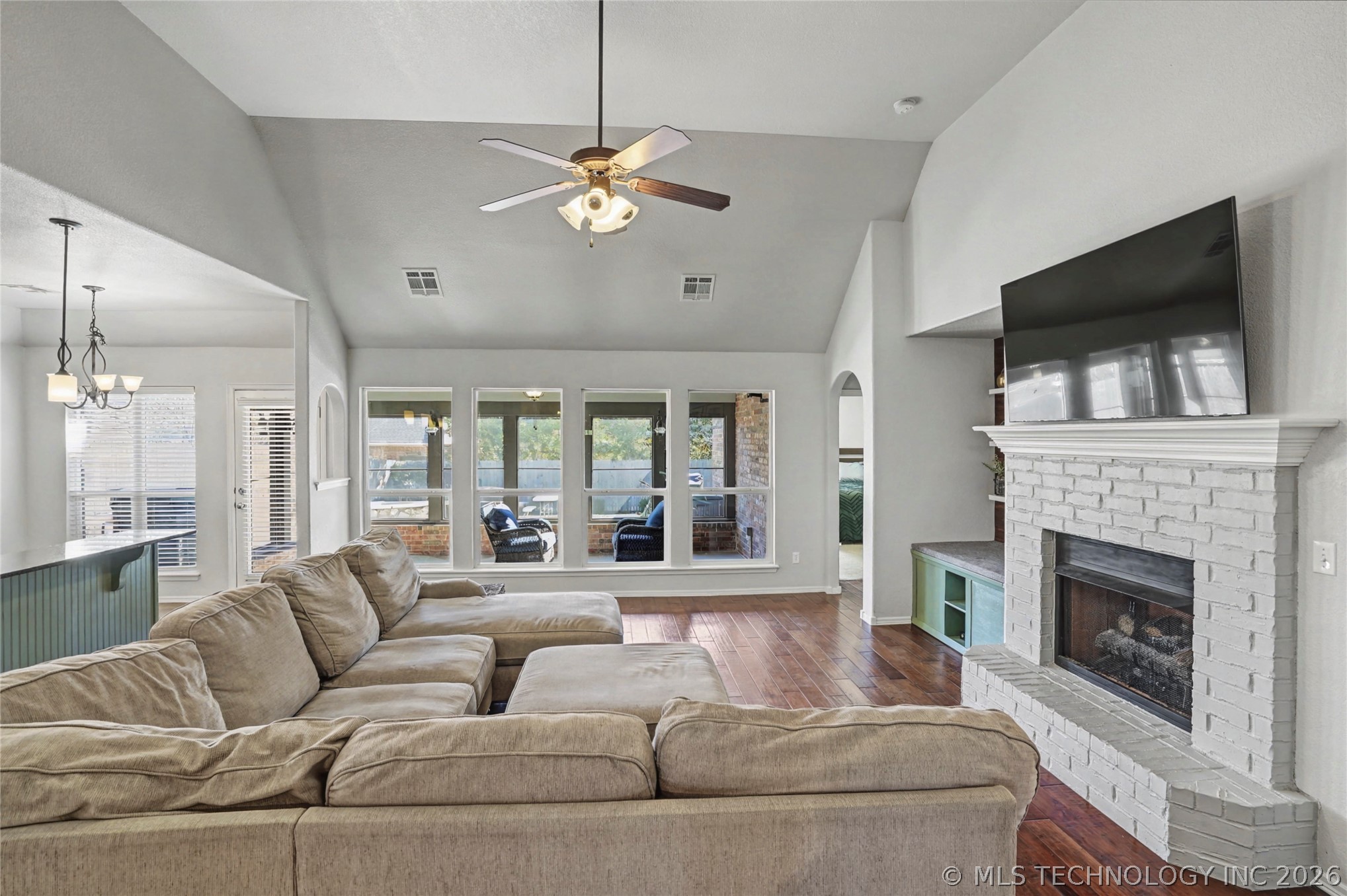 1916 E 133rd Court Property Photo 7