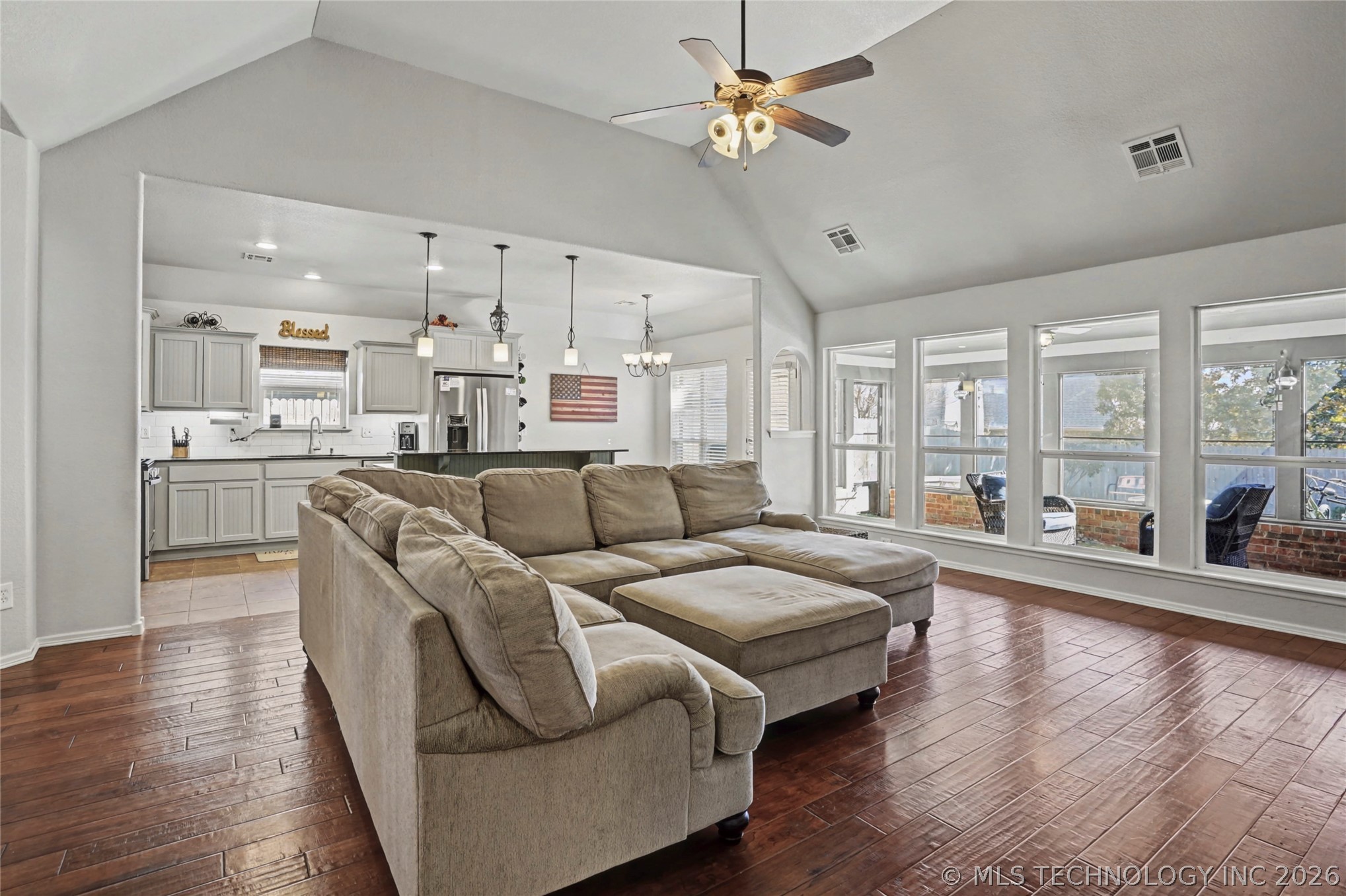 1916 E 133rd Court Property Photo 10