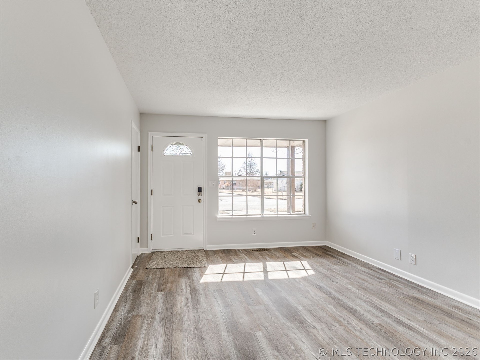 16519 E 2nd Street Property Photo 11