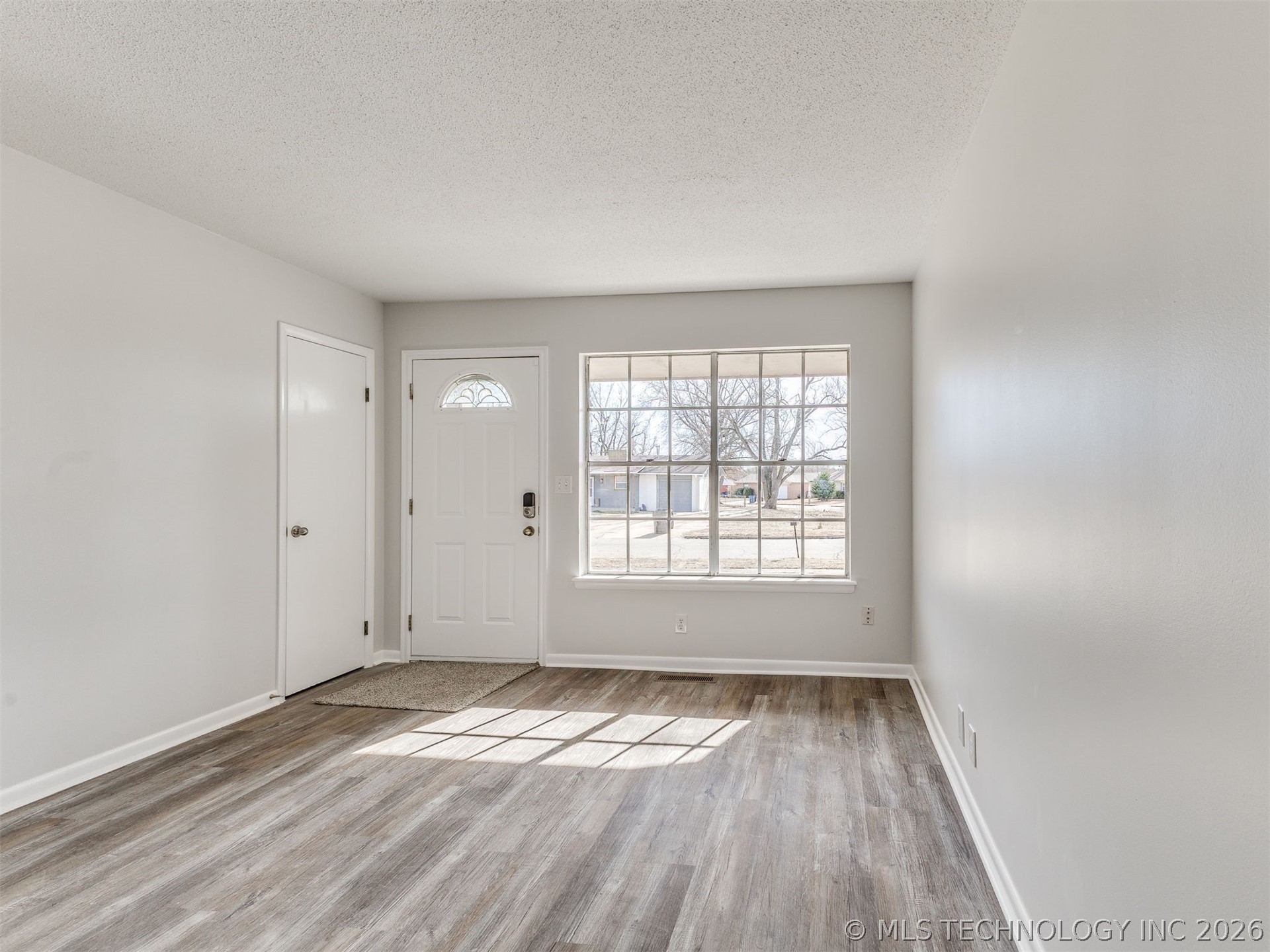 16519 E 2nd Street Property Photo 12