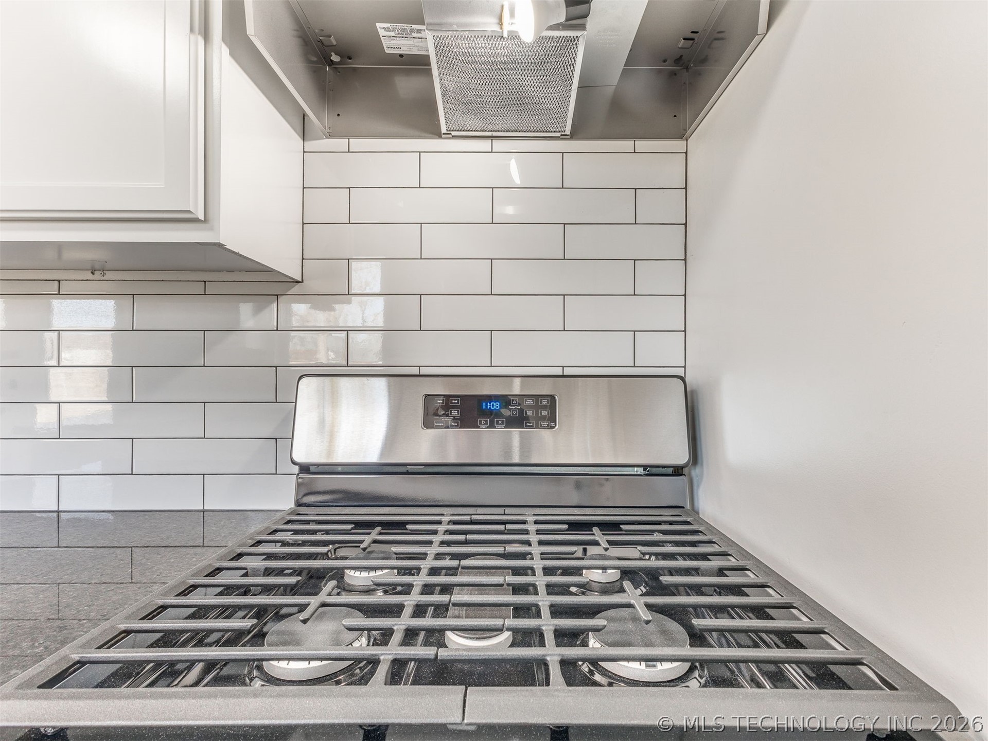 16519 E 2nd Street Property Photo 18