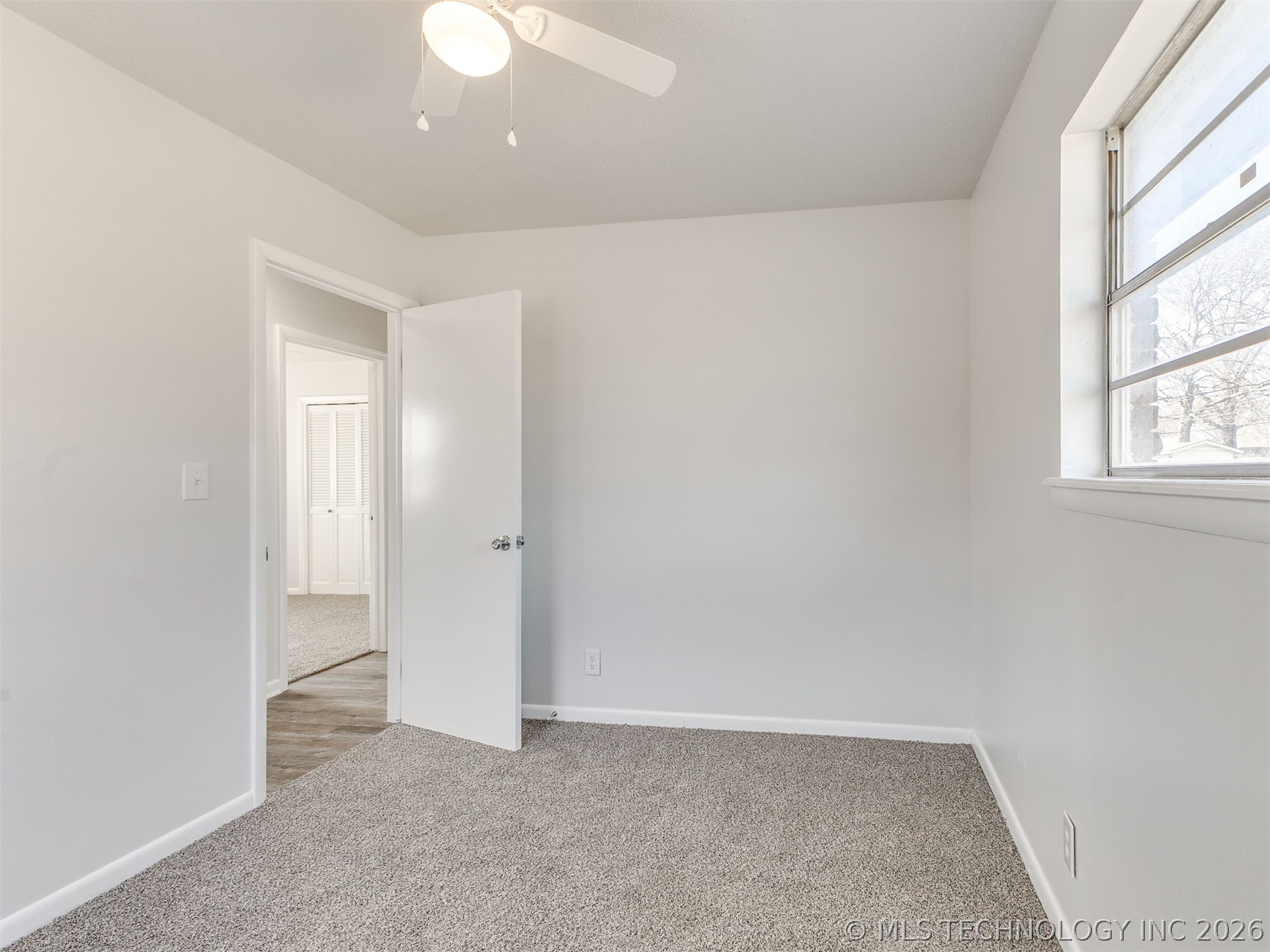 16519 E 2nd Street Property Photo 23