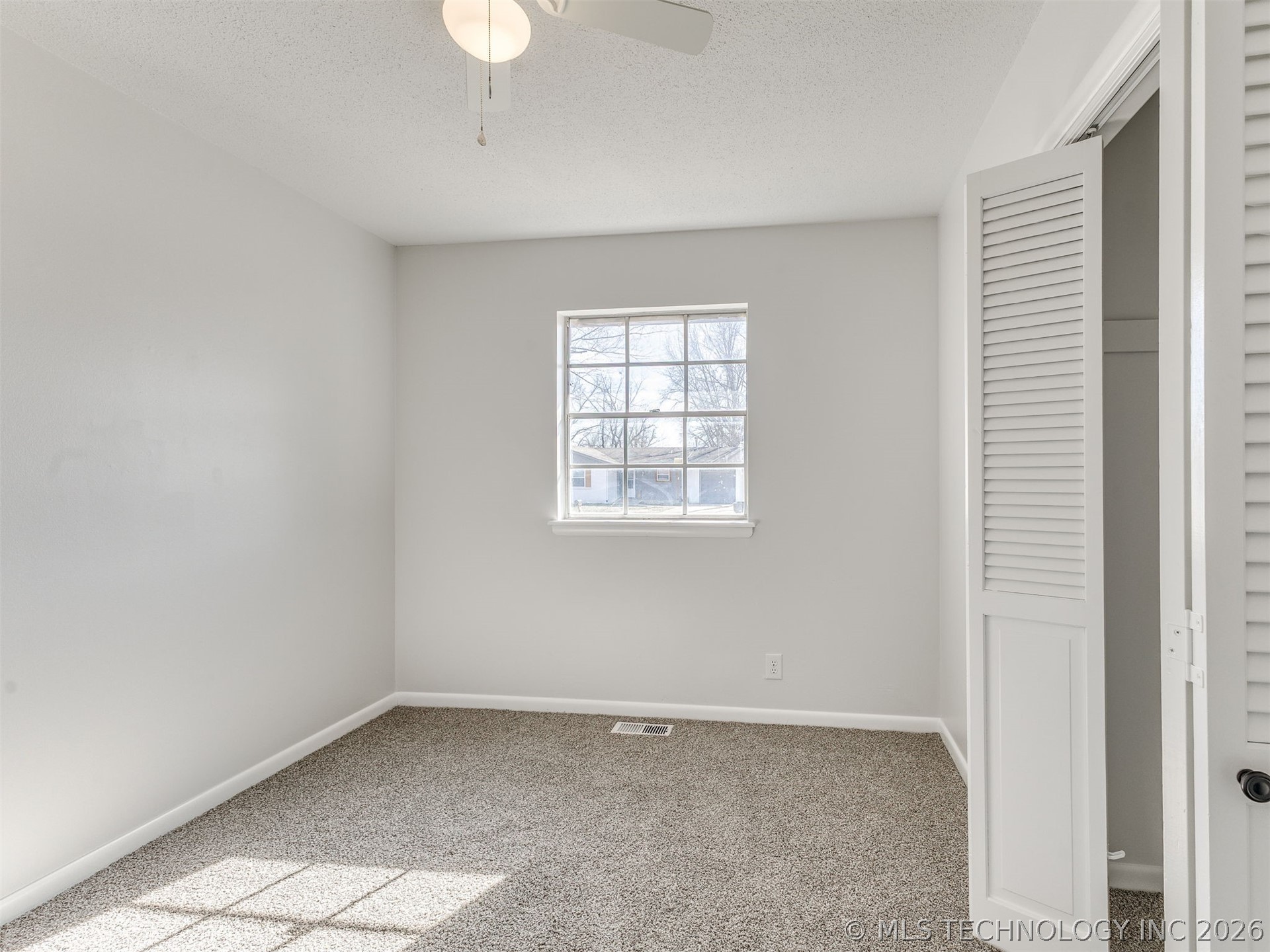 16519 E 2nd Street Property Photo 28