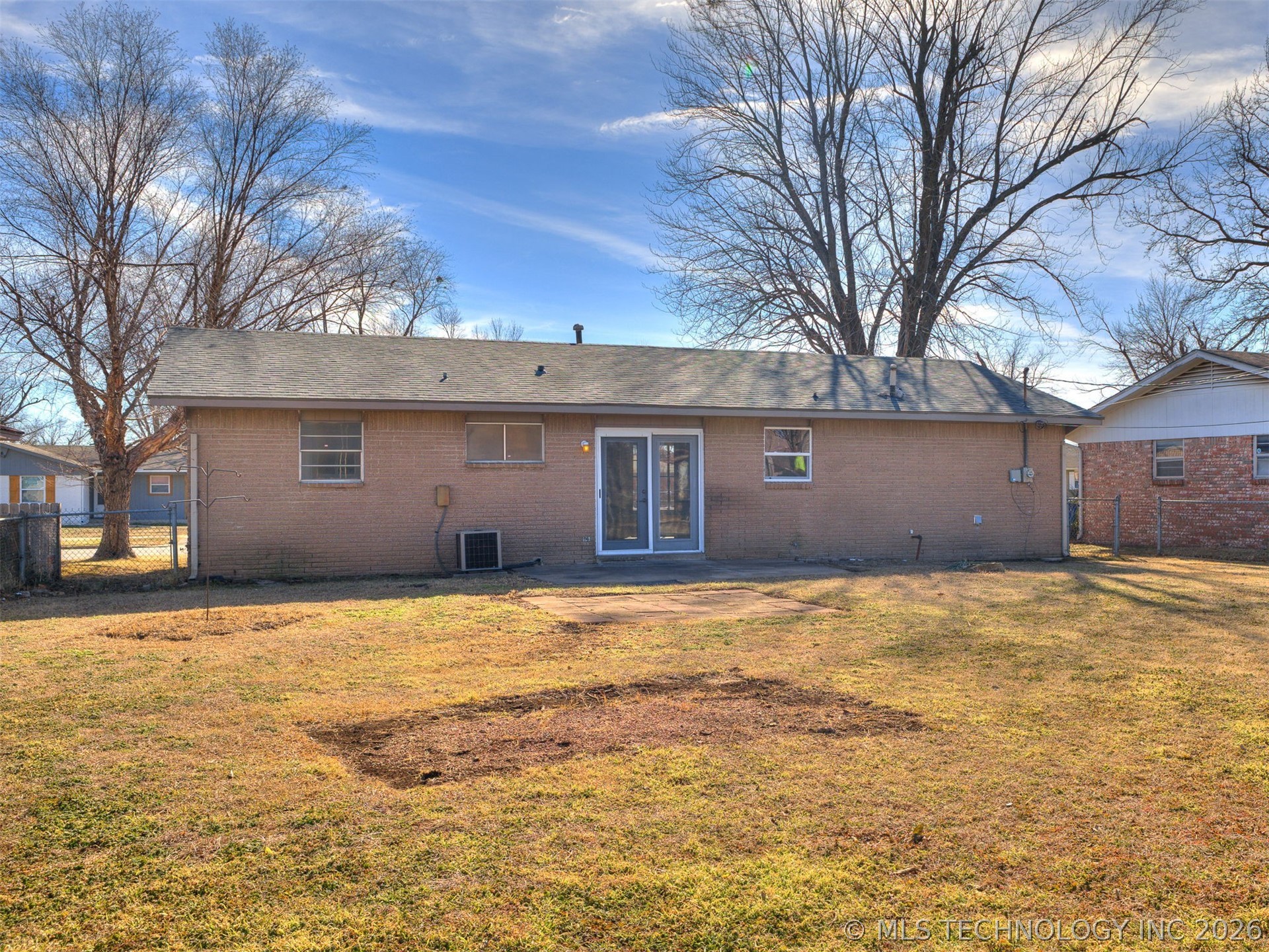 16519 E 2nd Street Property Photo 32