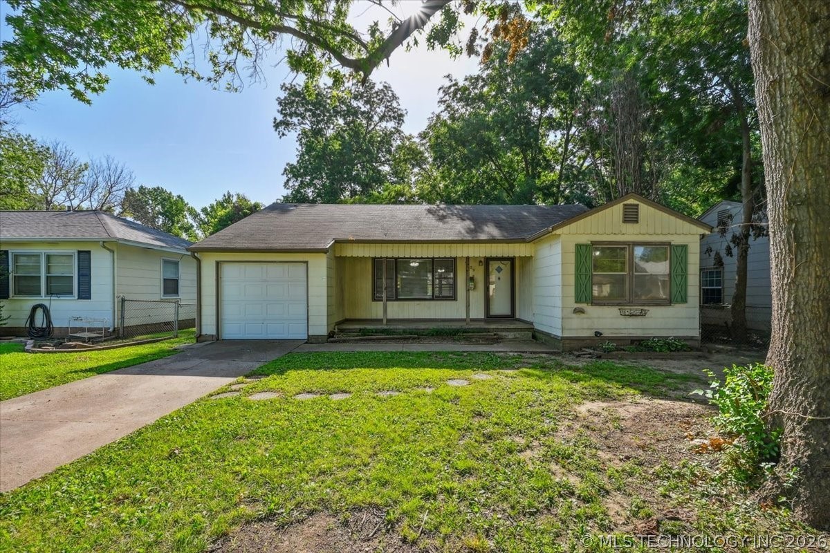 4629 S Trenton Avenue Property Photo 1