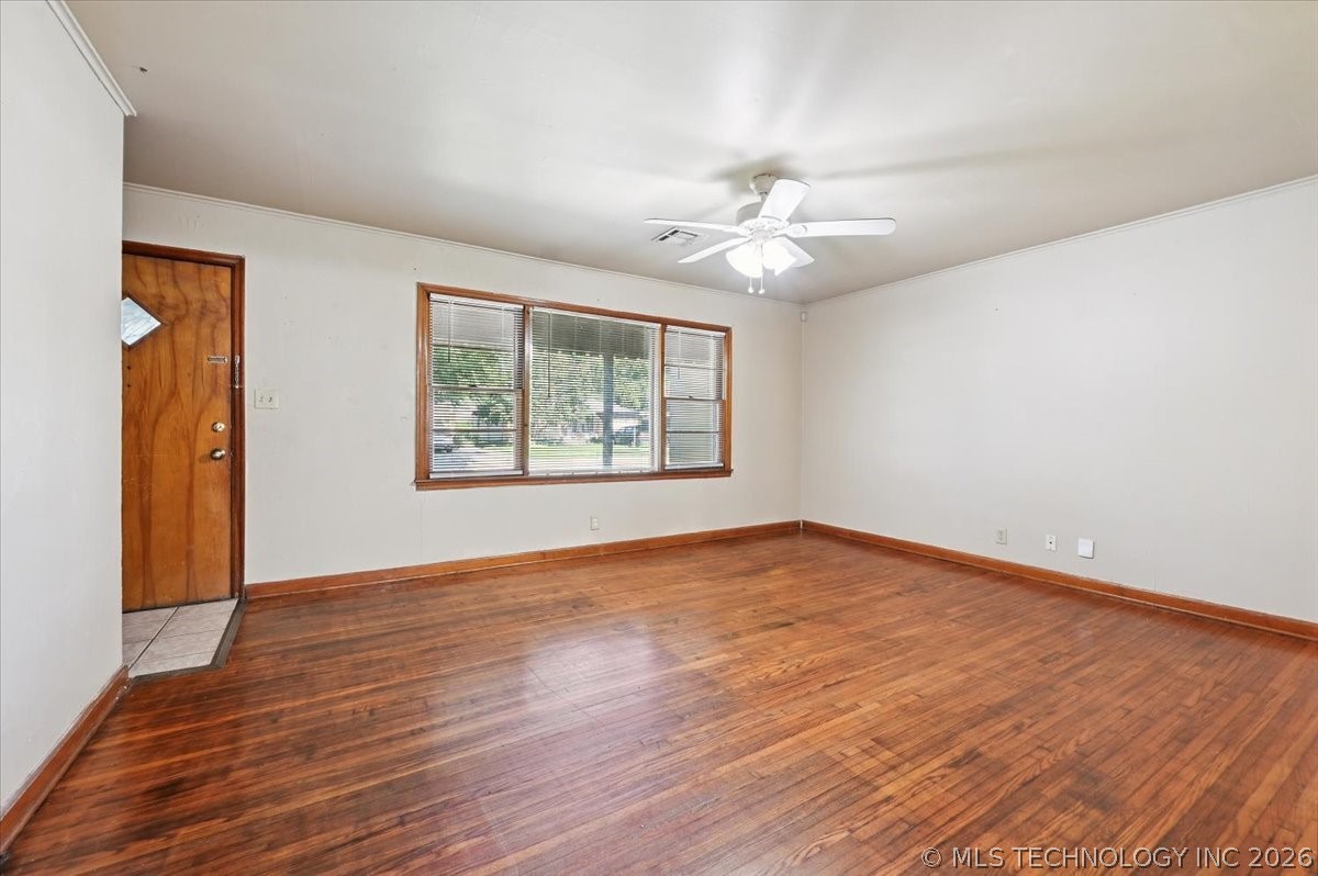 4629 S Trenton Avenue Property Photo 5