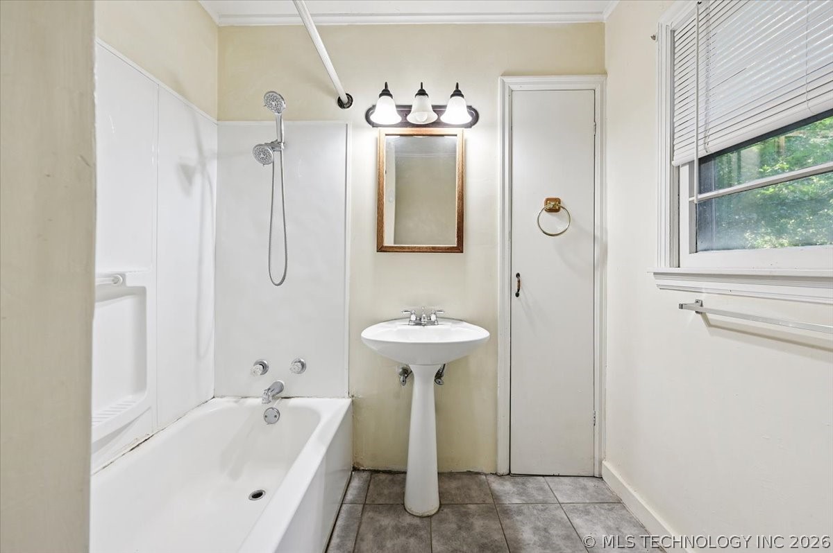 4629 S Trenton Avenue Property Photo 14