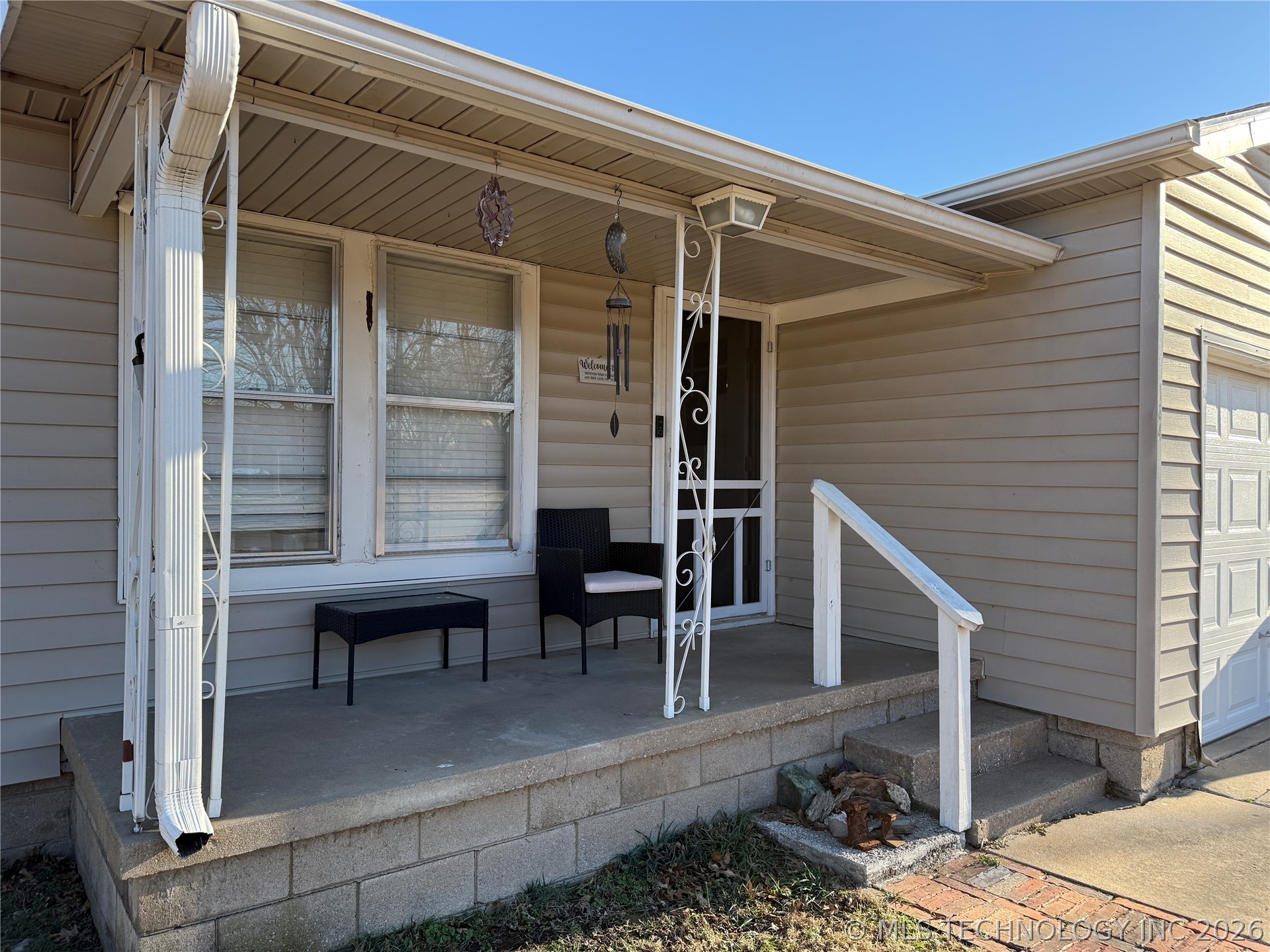 184 Greenbriar Circle Property Photo 4