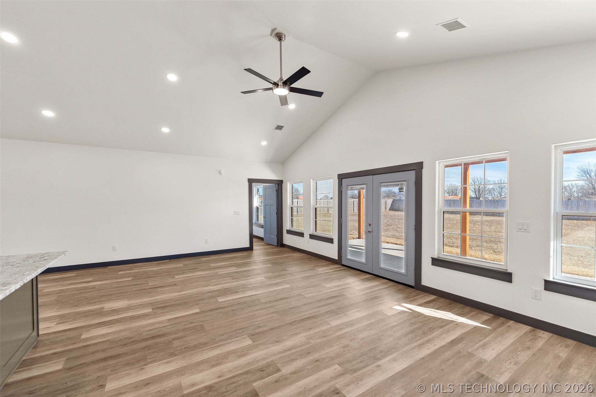 205 Lindsey Avenue Property Photo 6