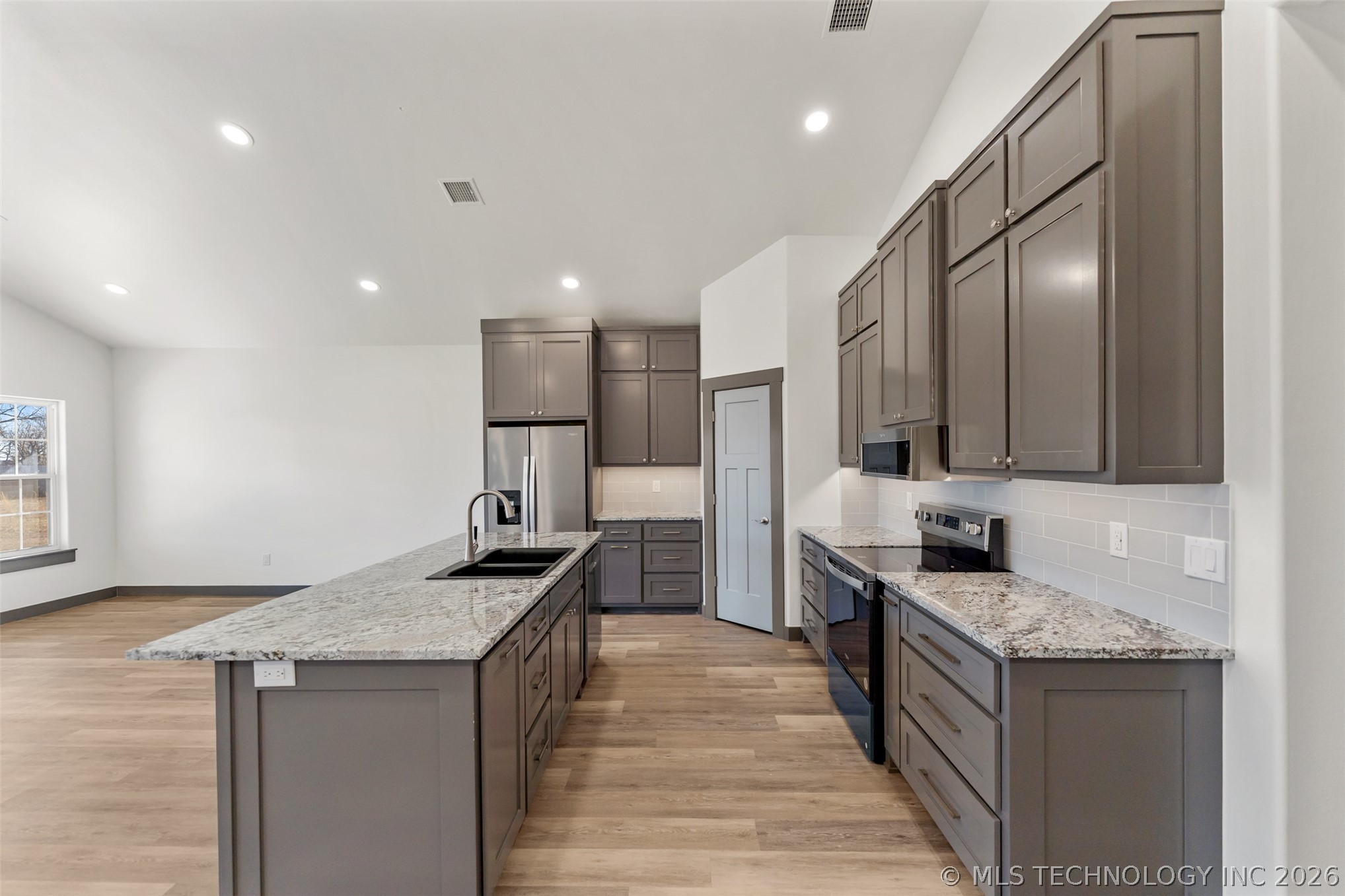 205 Lindsey Avenue Property Photo 10