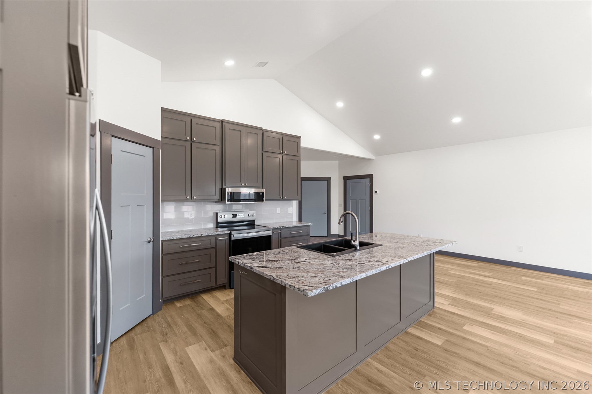 205 Lindsey Avenue Property Photo 12