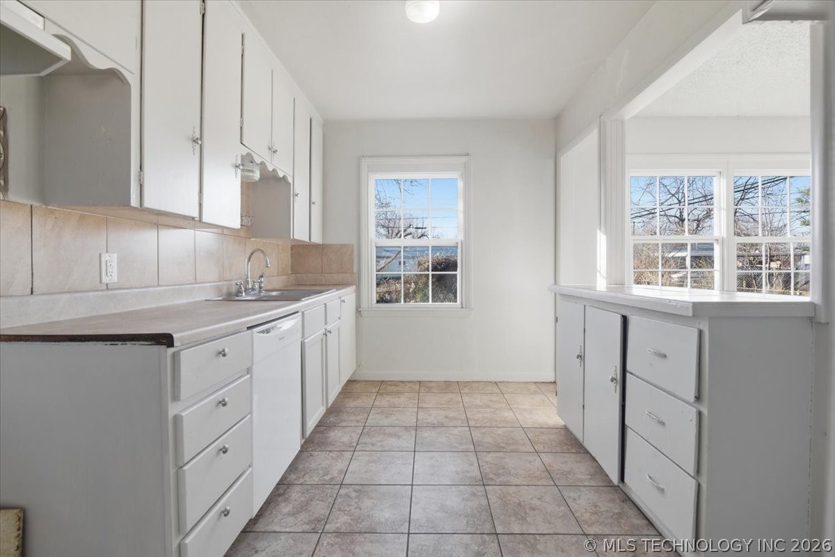 6710 E Independence Place Property Photo 4