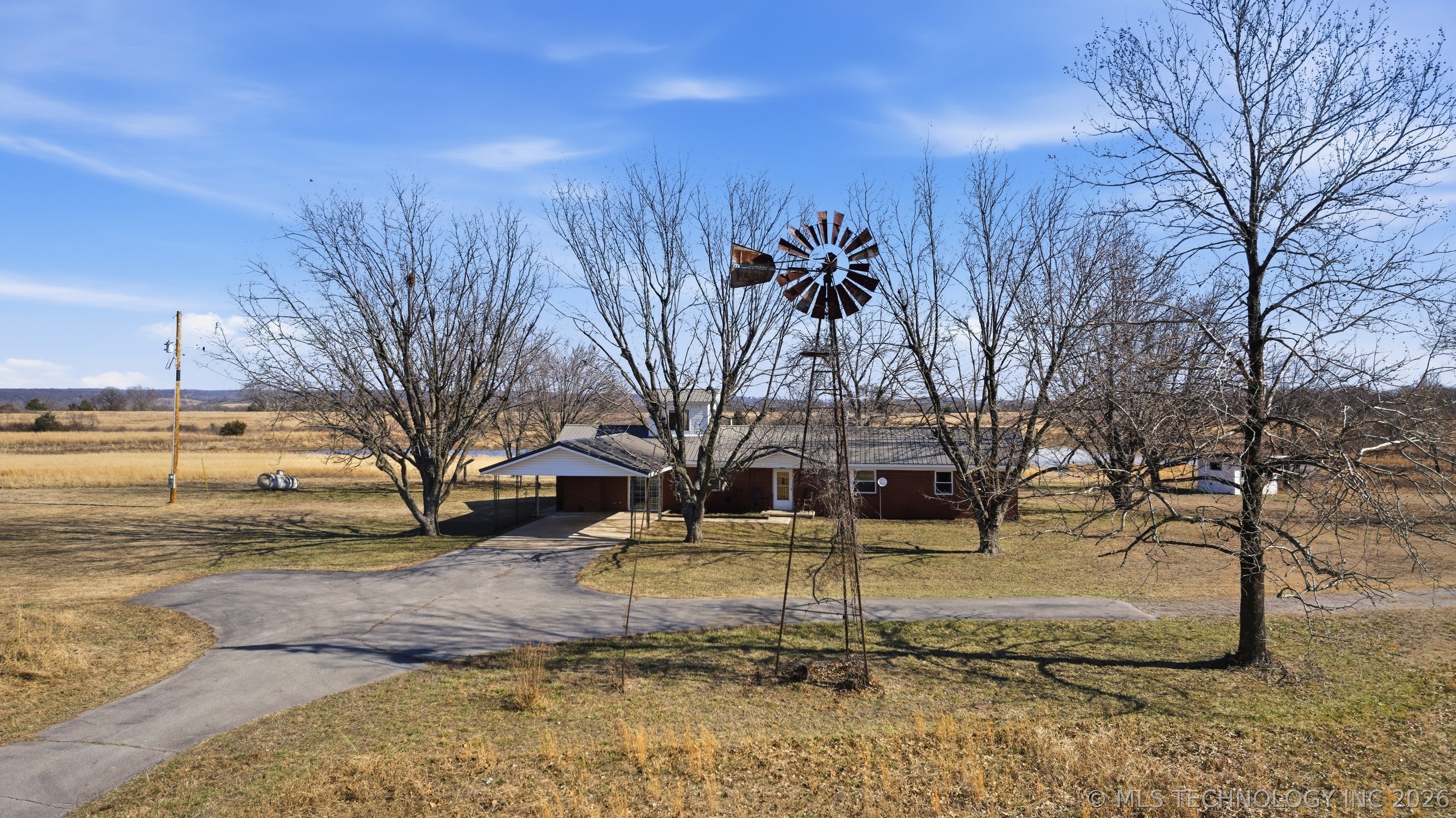 2251 S 4260 Road Property Photo 5