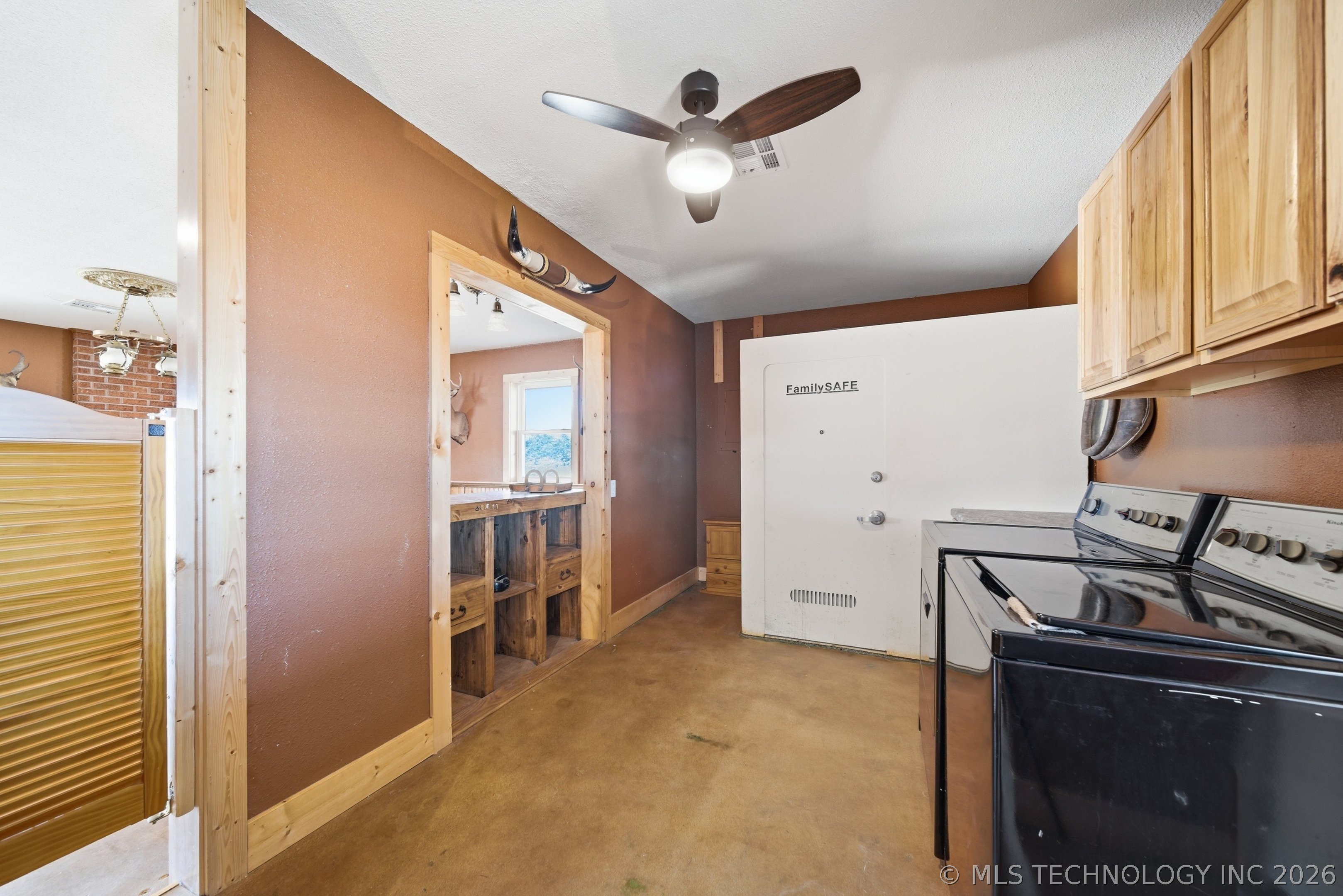 2251 S 4260 Road Property Photo 20