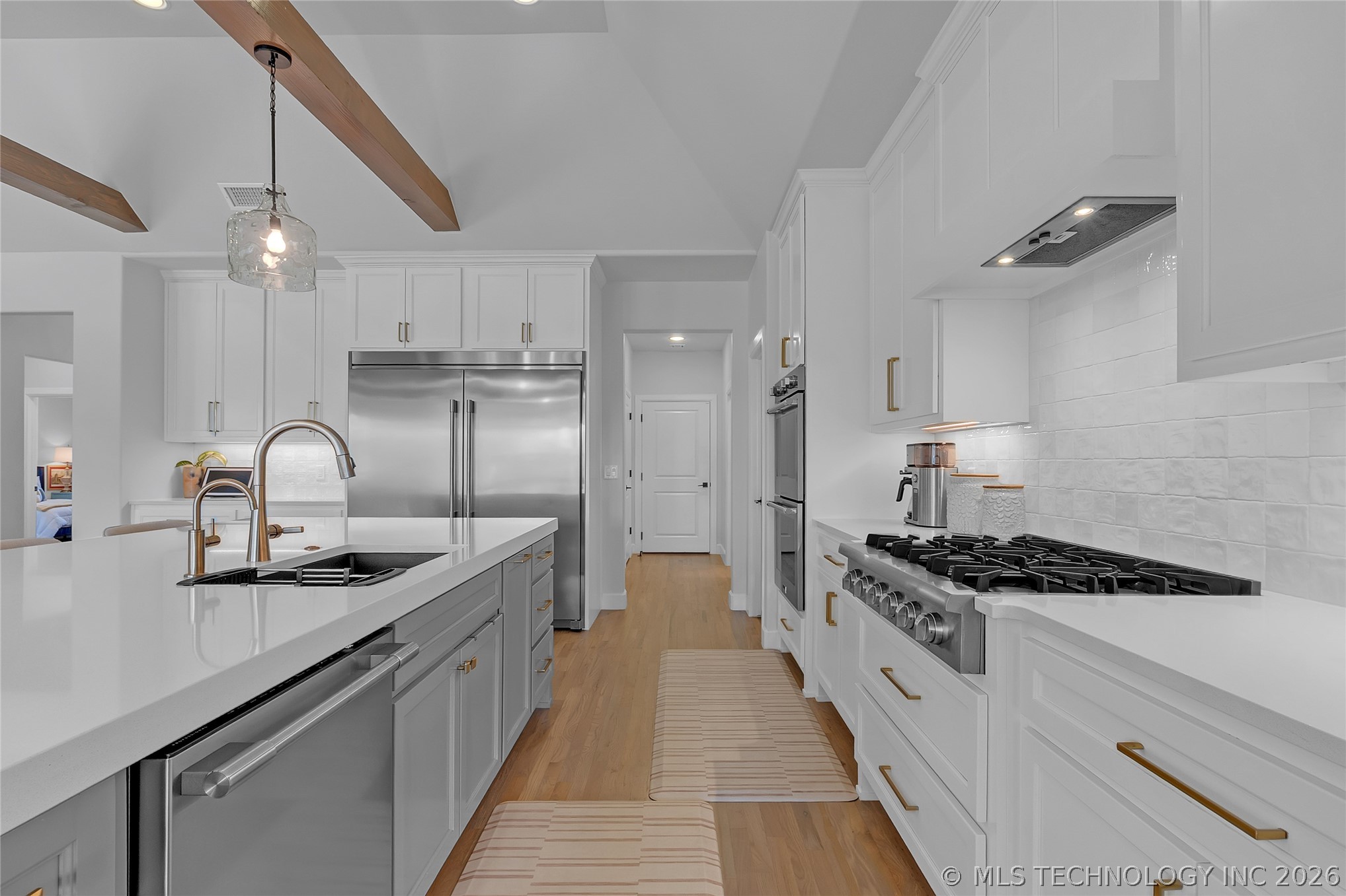 3008 E 103rd Street Property Photo 18