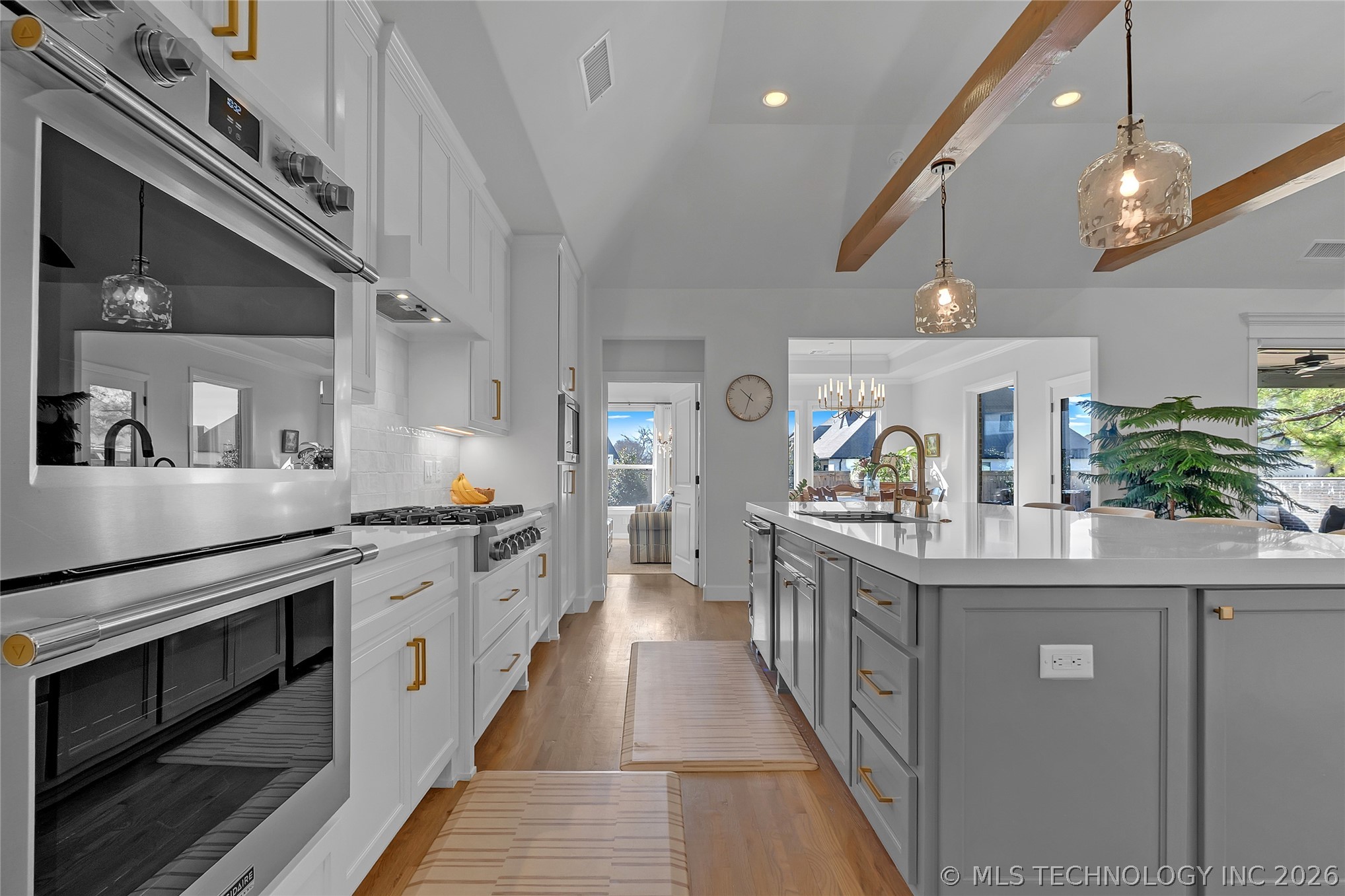 3008 E 103rd Street Property Photo 22