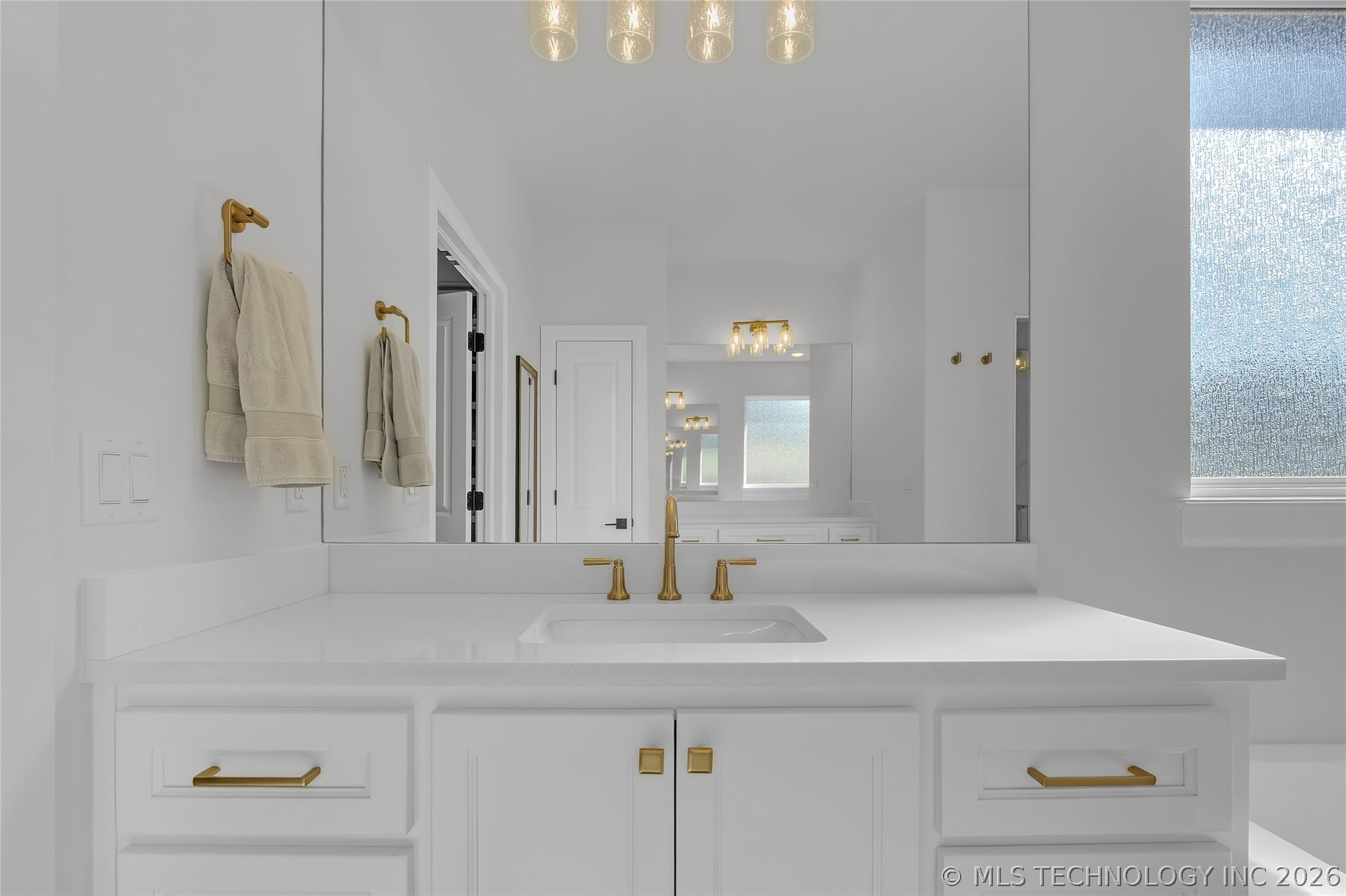 3008 E 103rd Street Property Photo 31