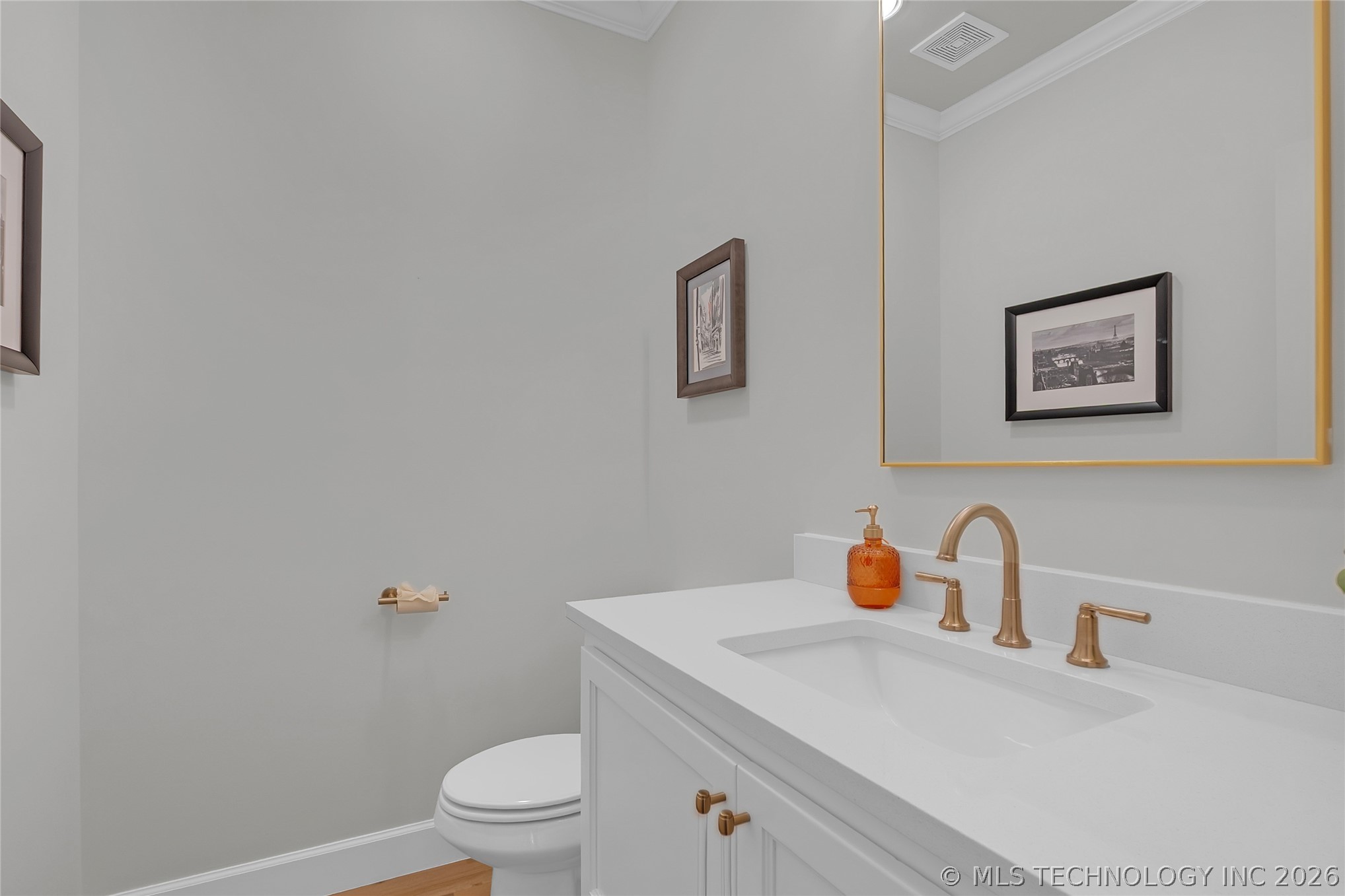 3008 E 103rd Street Property Photo 42