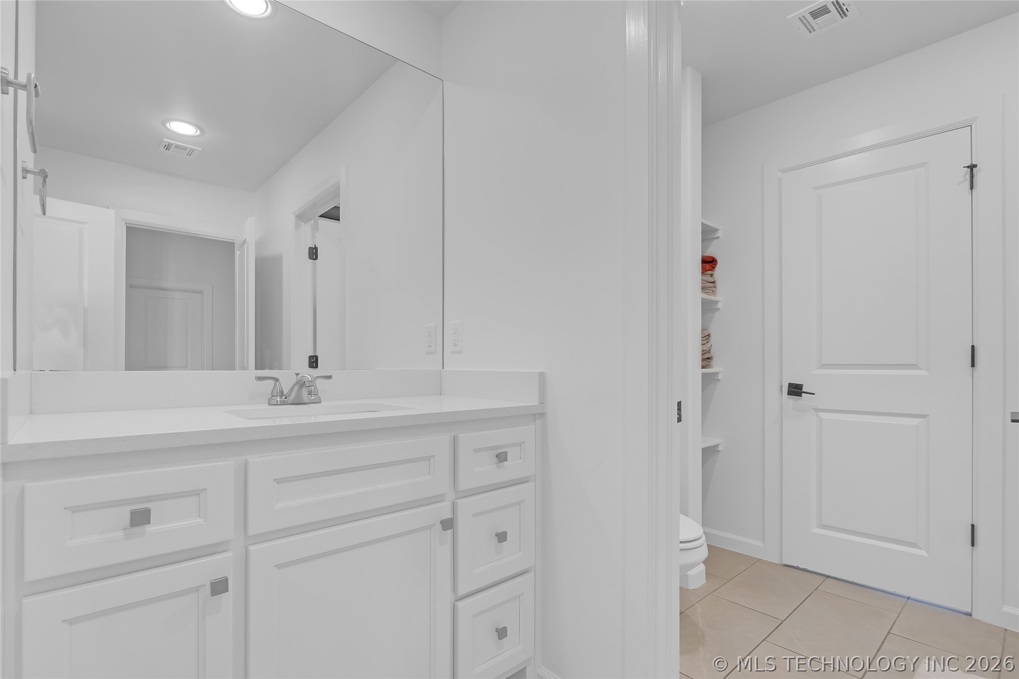 3008 E 103rd Street Property Photo 52