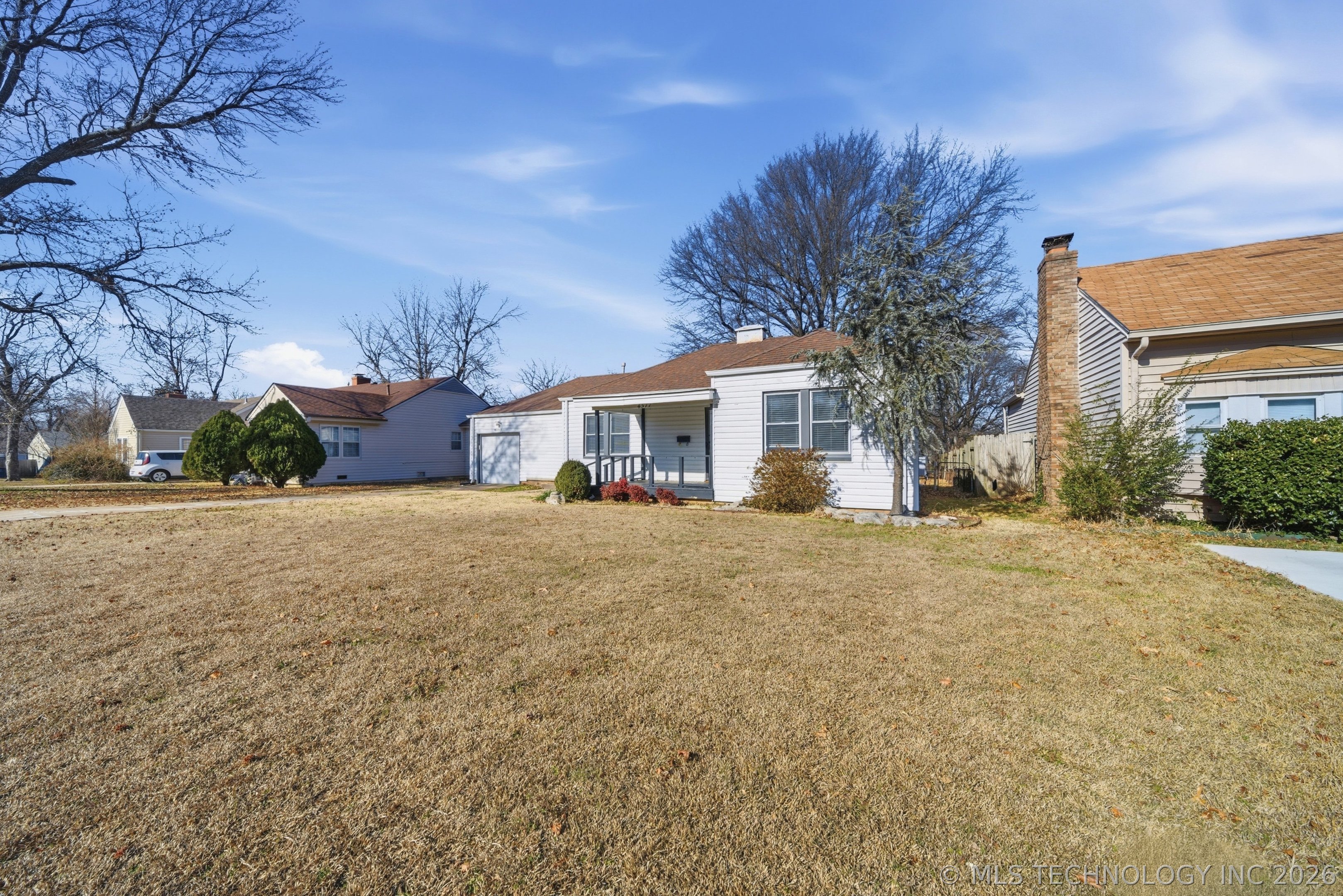 4511 E 6th Street Property Photo 2