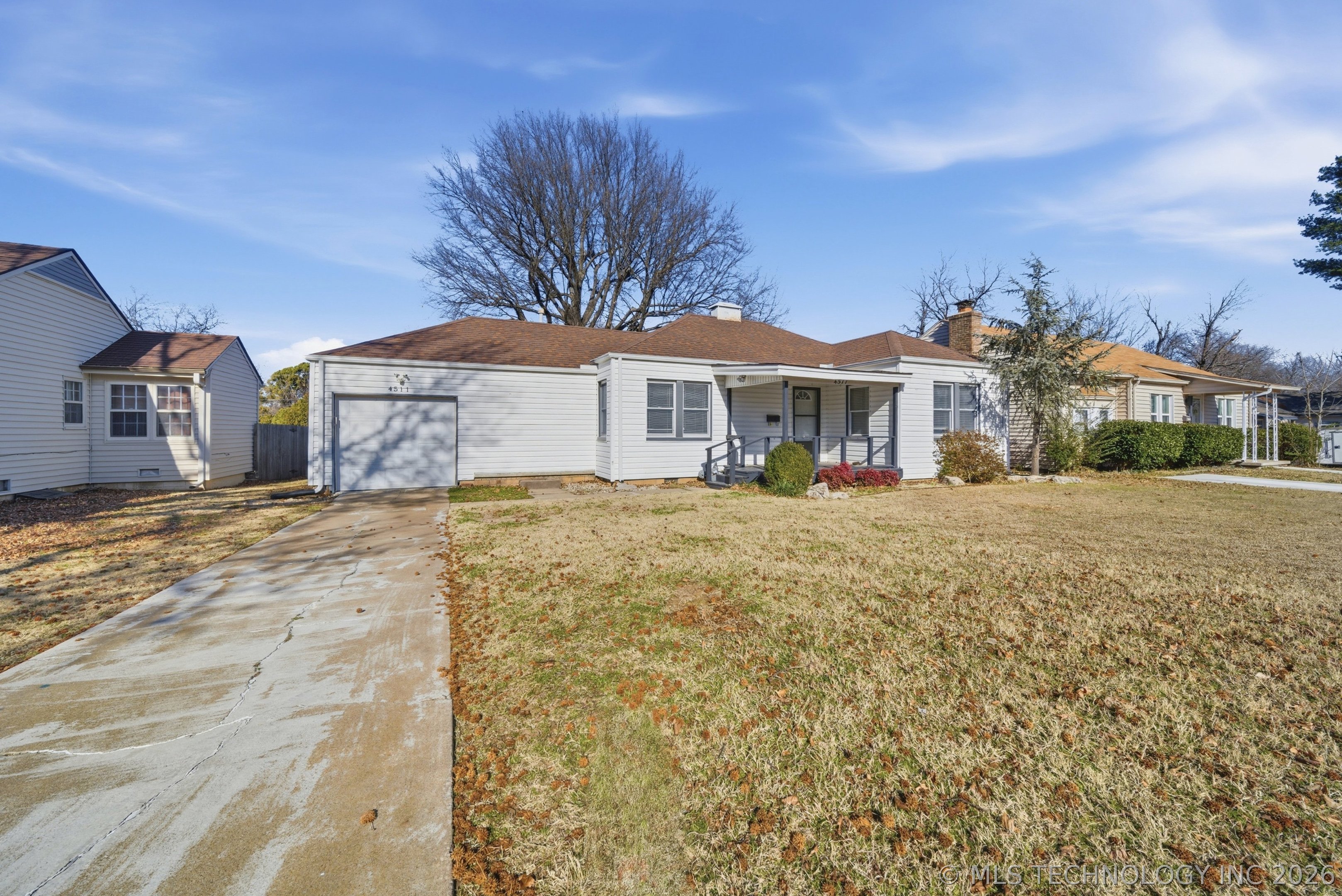 4511 E 6th Street Property Photo 4