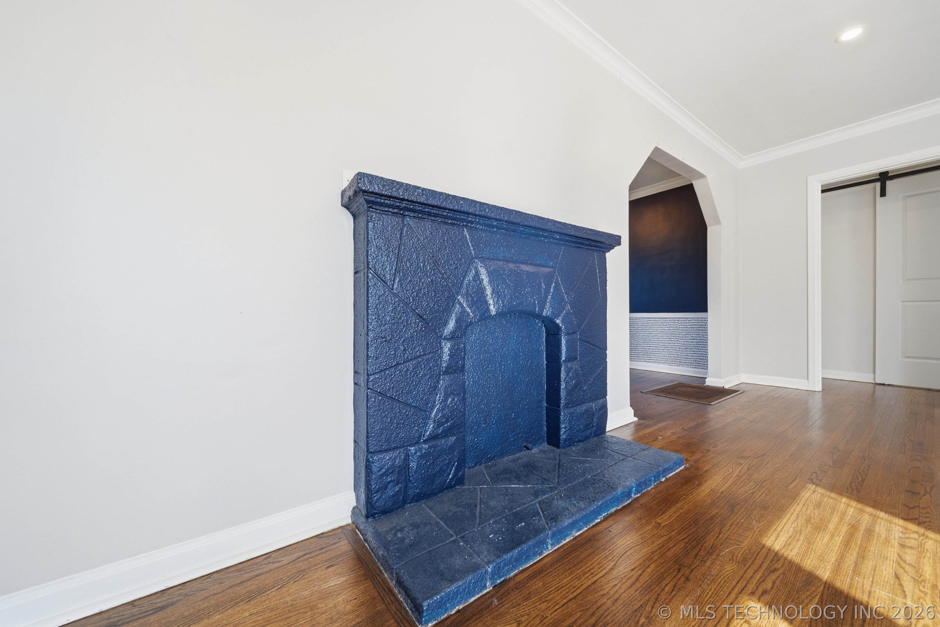 4511 E 6th Street Property Photo 10