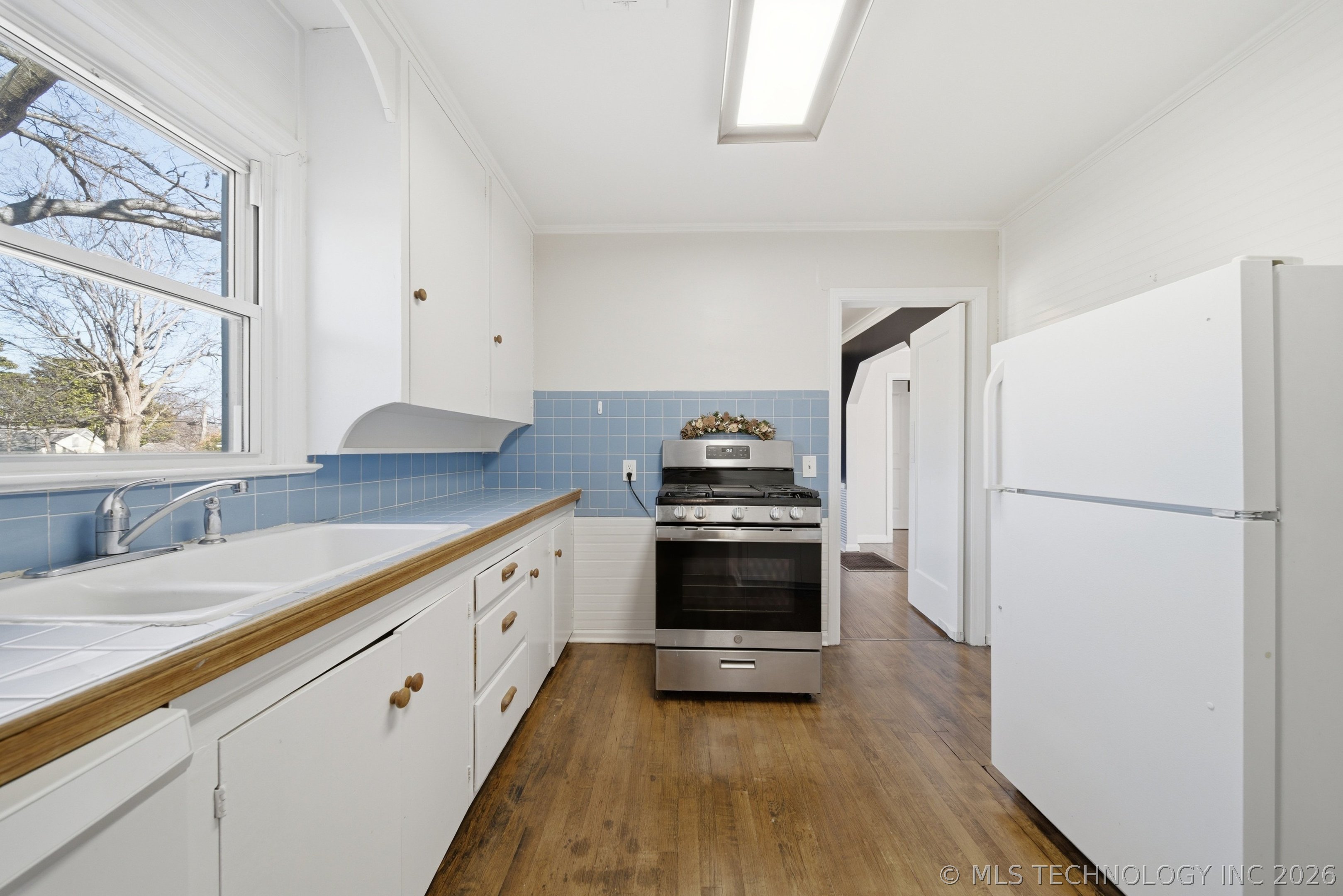 4511 E 6th Street Property Photo 12