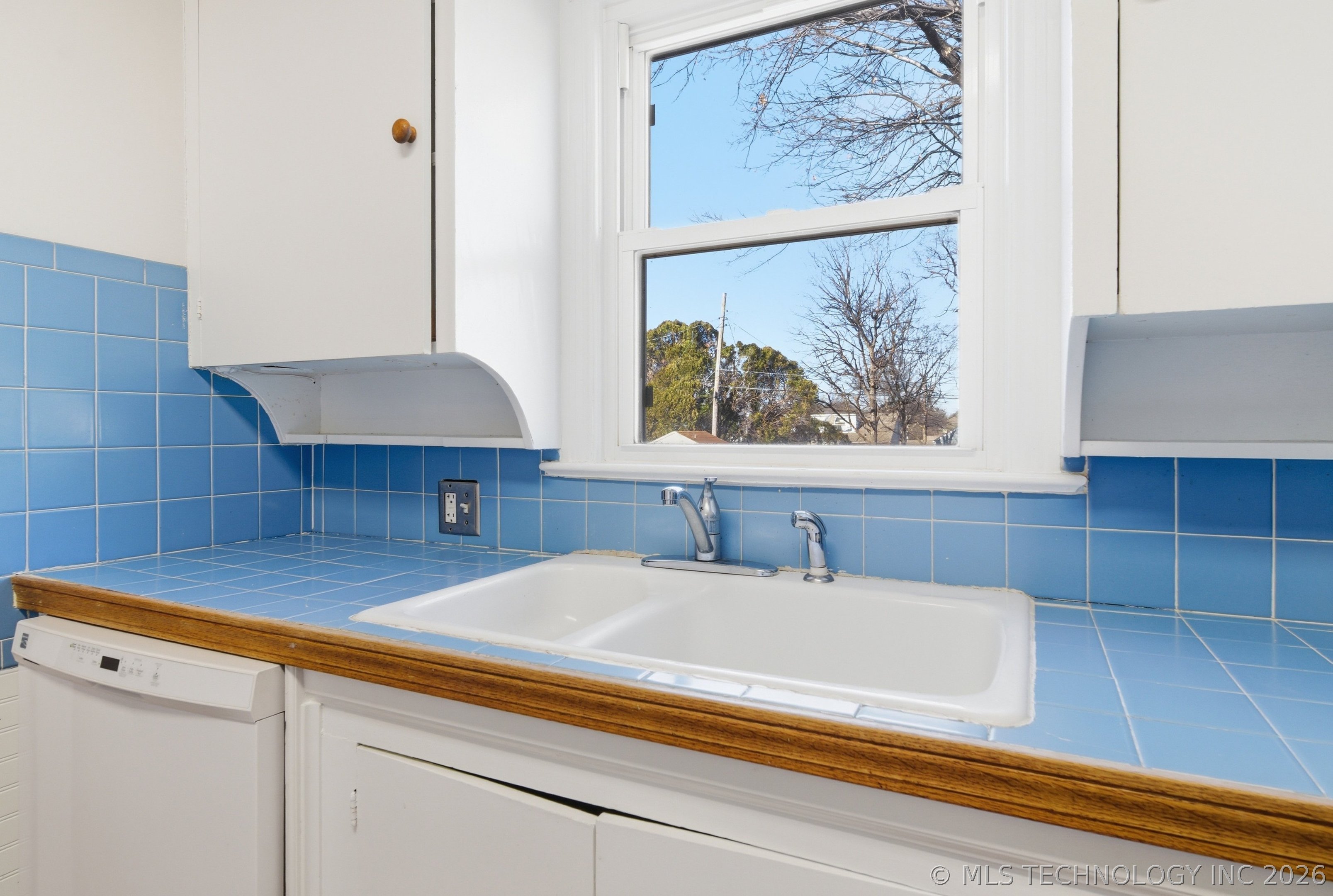 4511 E 6th Street Property Photo 14