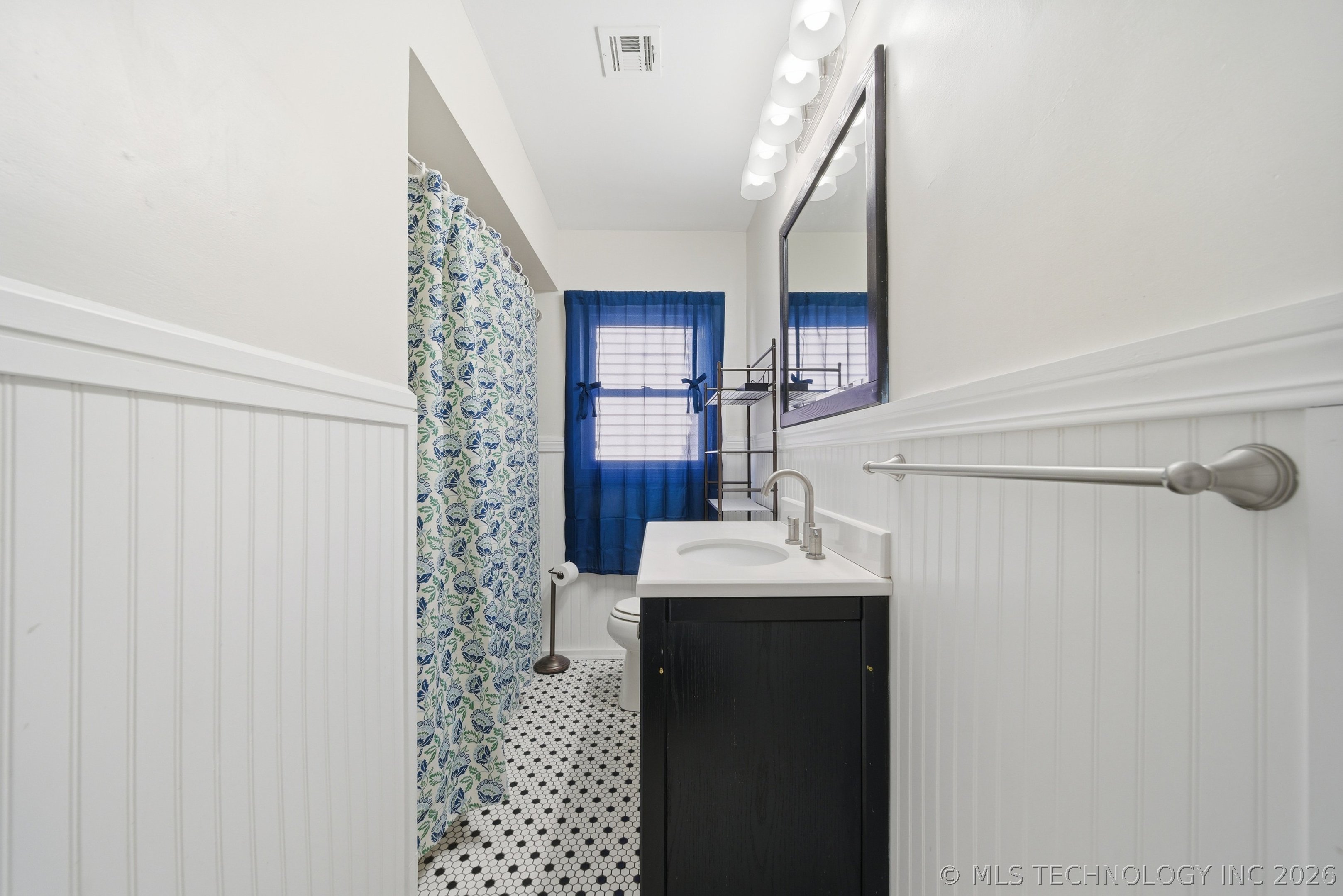 4511 E 6th Street Property Photo 20