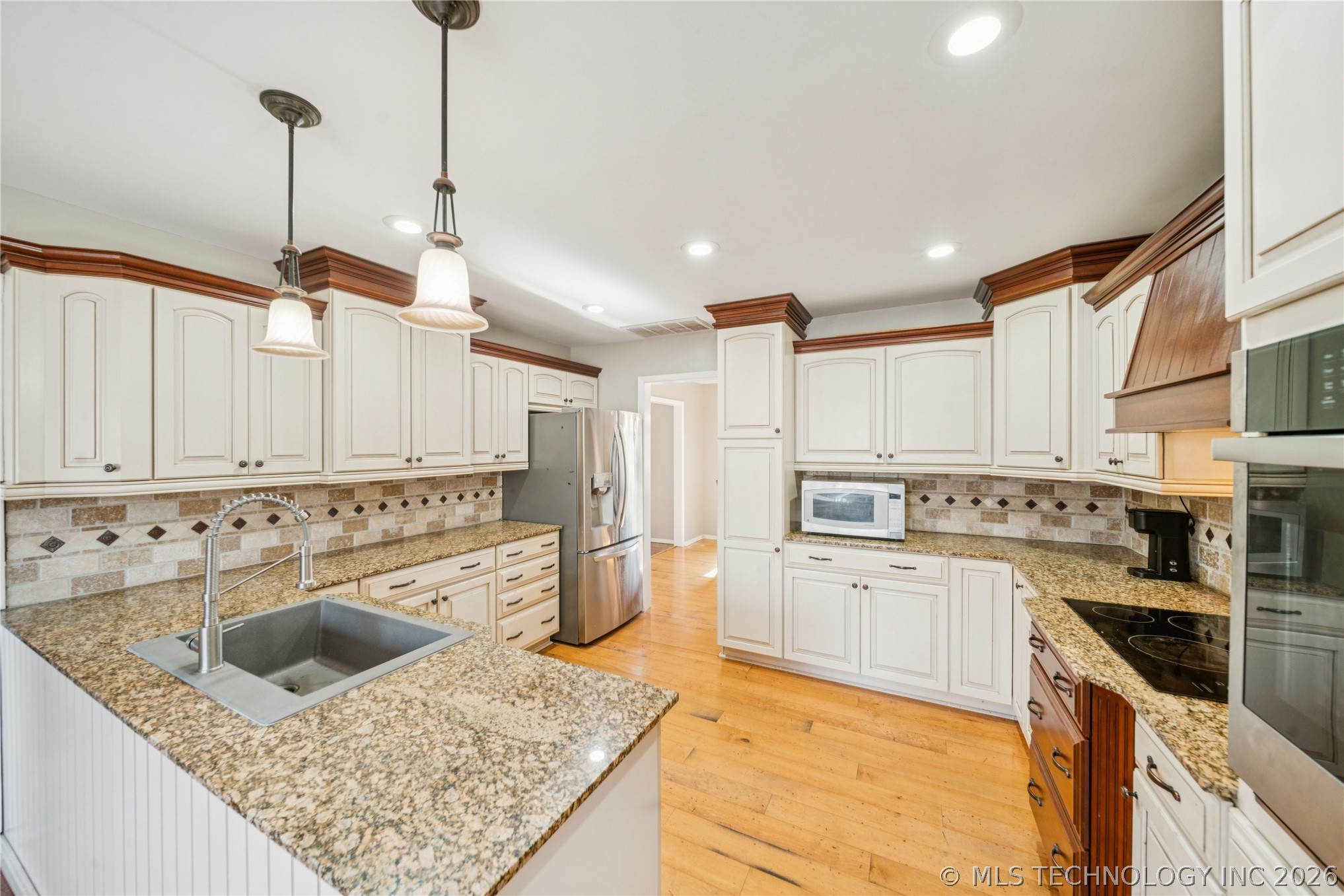 6507 E 66th Street Property Photo 10