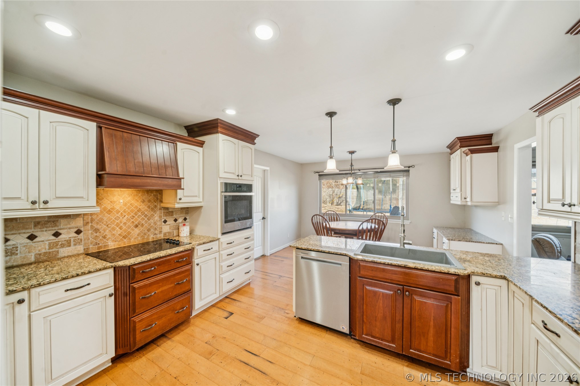 6507 E 66th Street Property Photo 11