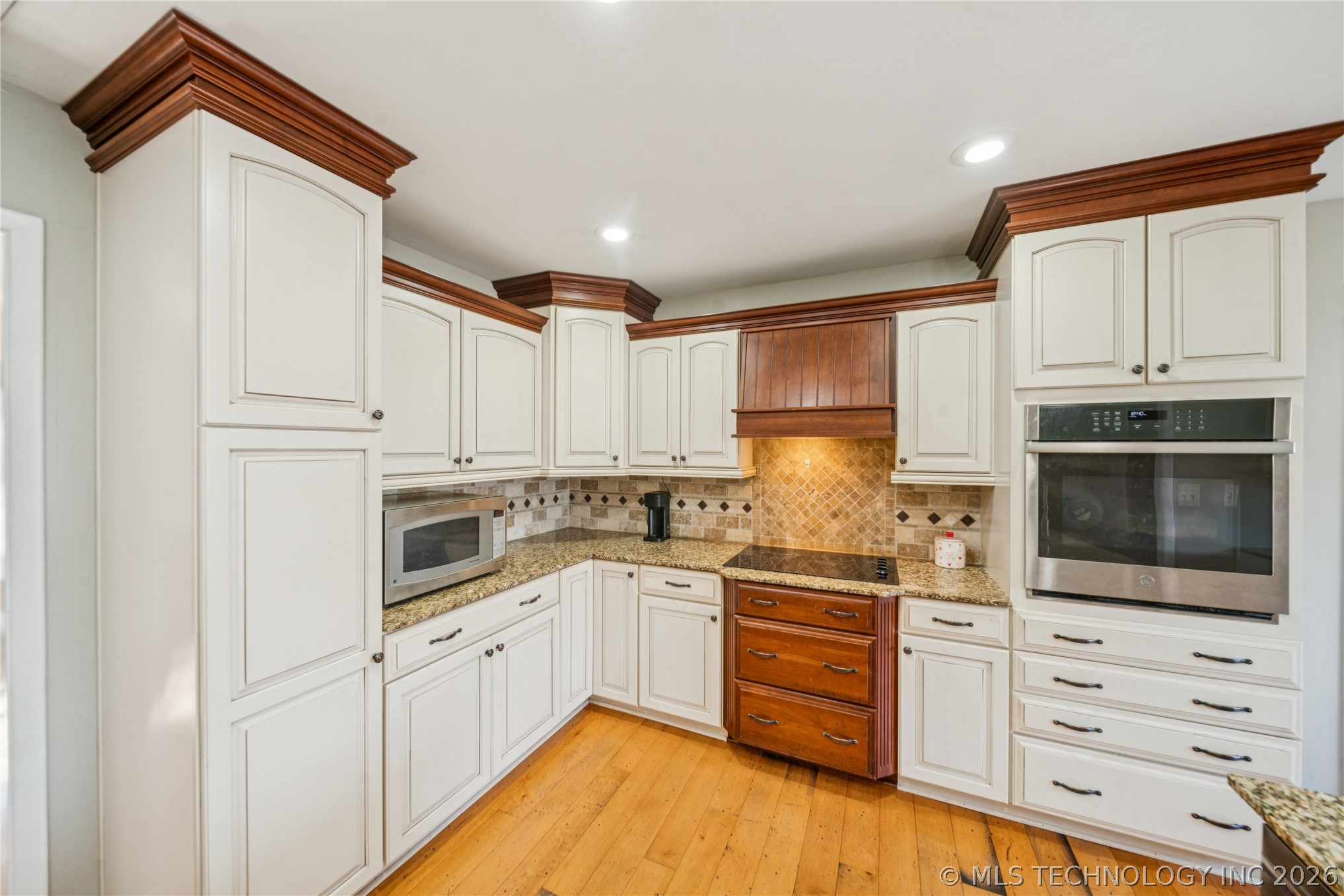 6507 E 66th Street Property Photo 12