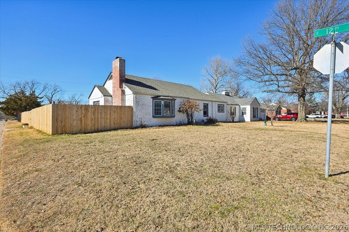 1148 S Urbana Avenue Property Photo 2