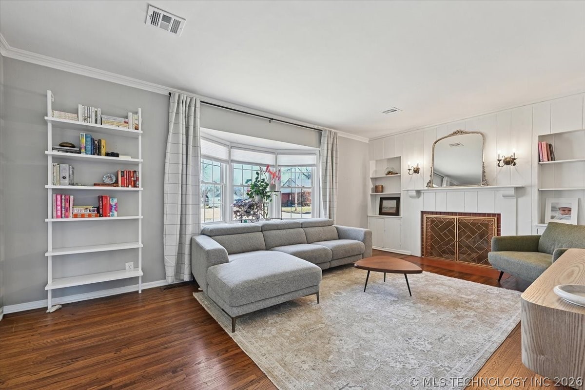 1148 S Urbana Avenue Property Photo 7