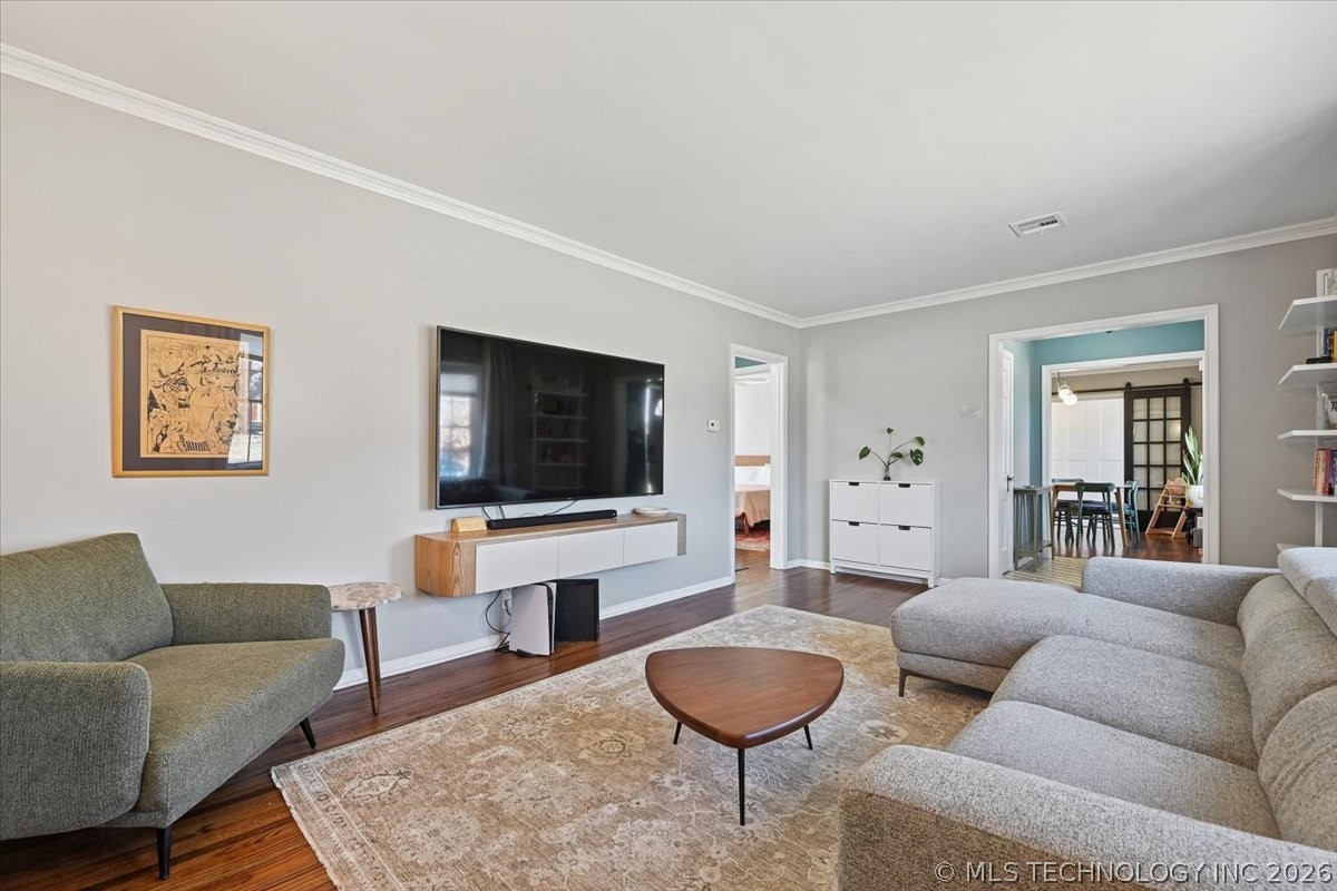 1148 S Urbana Avenue Property Photo 8