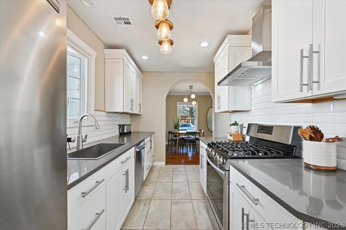 1148 S Urbana Avenue Property Photo 13