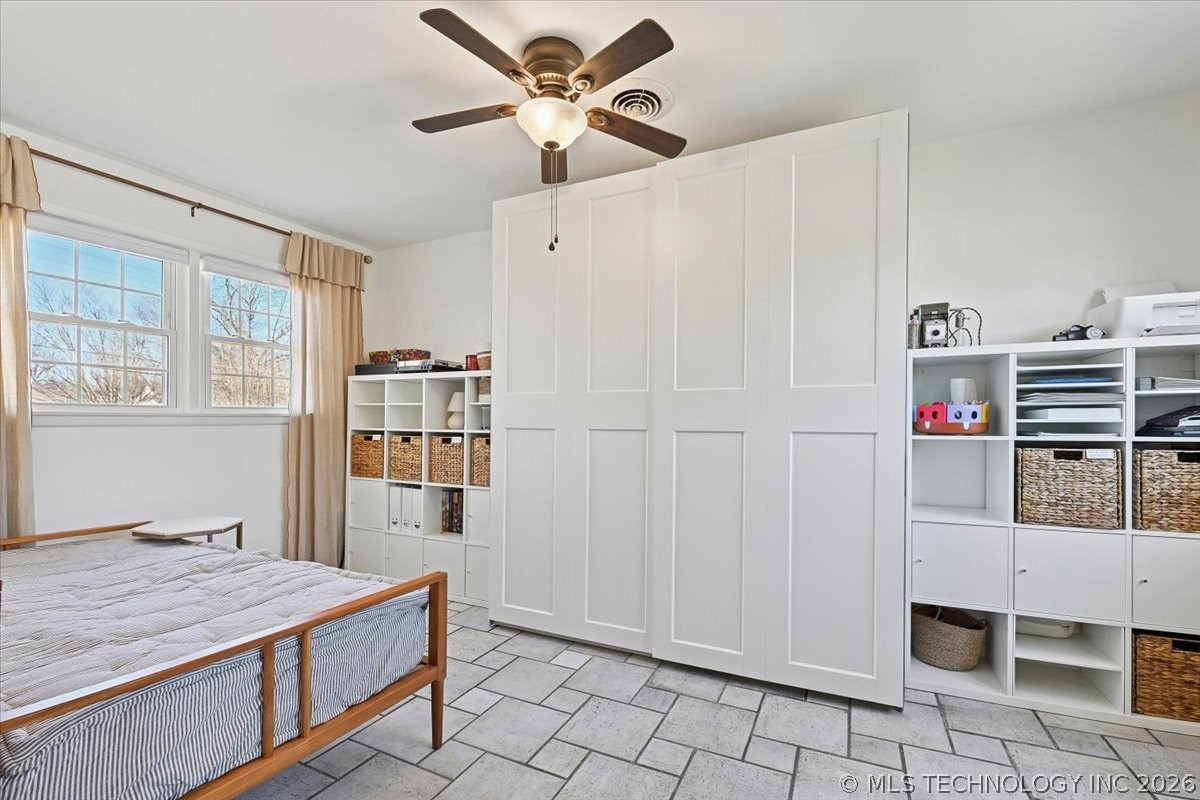 1148 S Urbana Avenue Property Photo 15