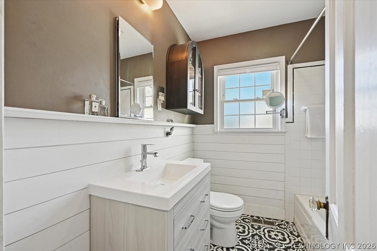 1148 S Urbana Avenue Property Photo 19