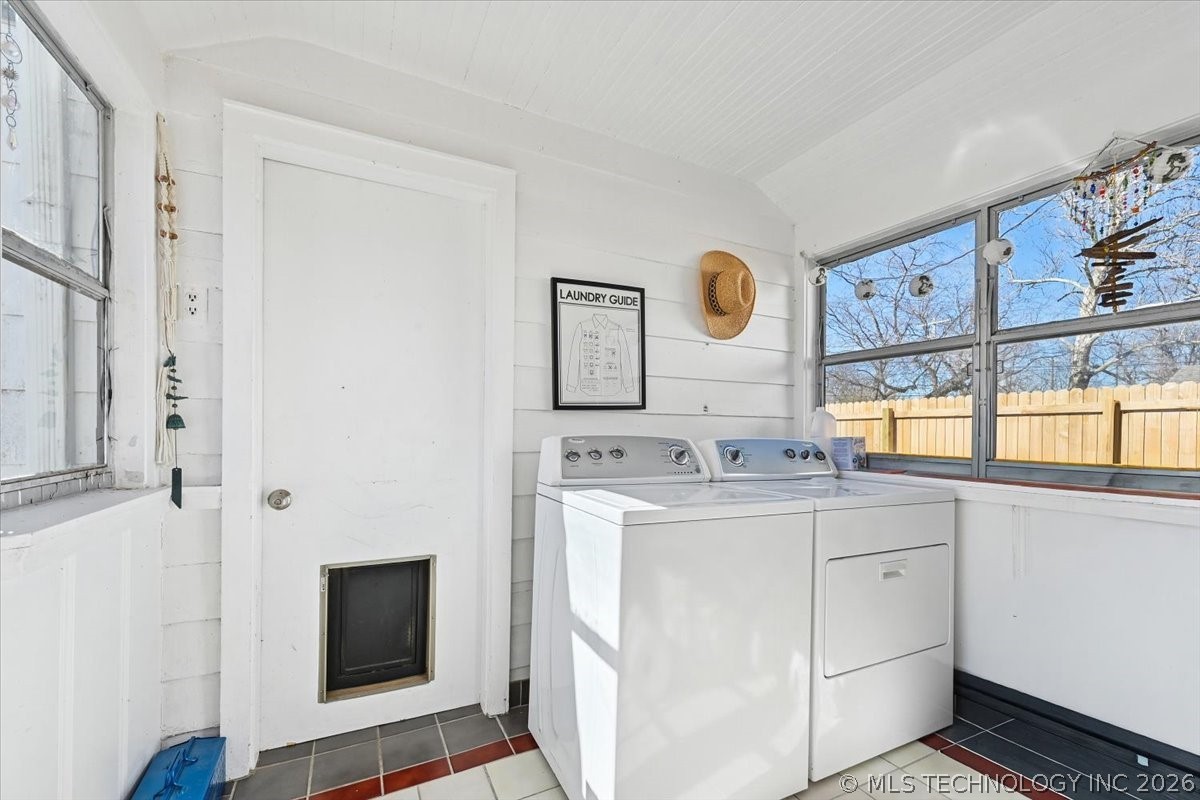 1148 S Urbana Avenue Property Photo 23