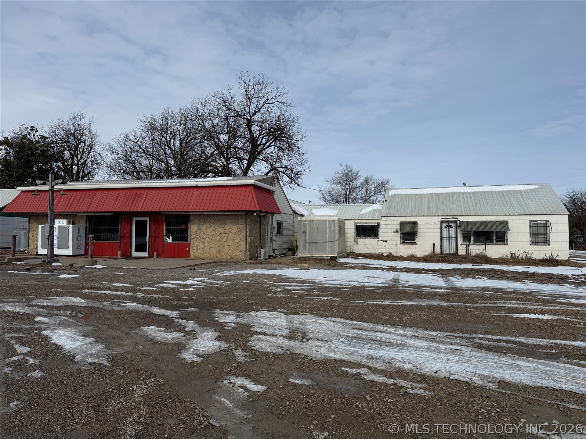 3151 W North Avenue Property Photo 9