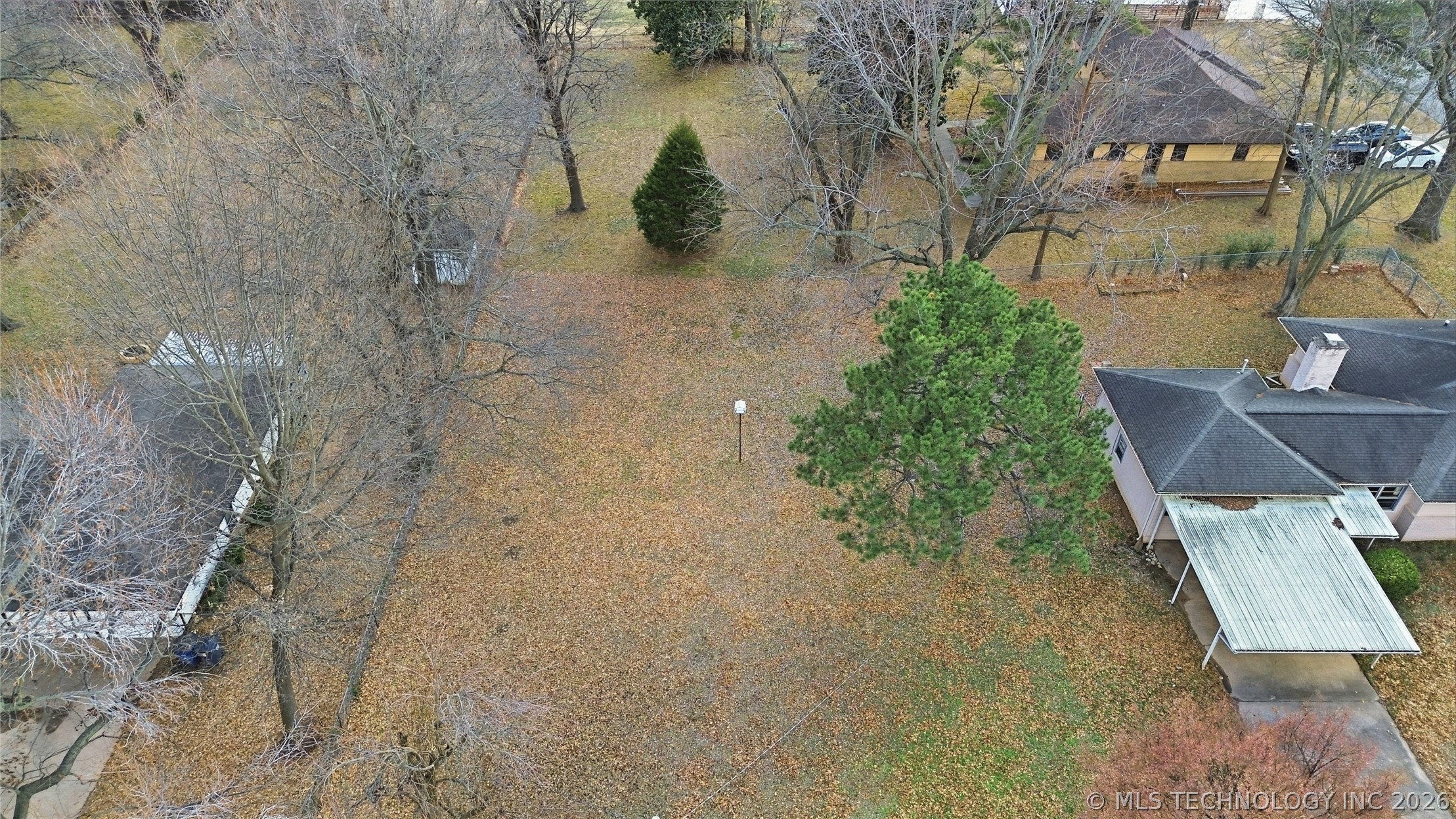 2706 E 49th Street Property Photo 4